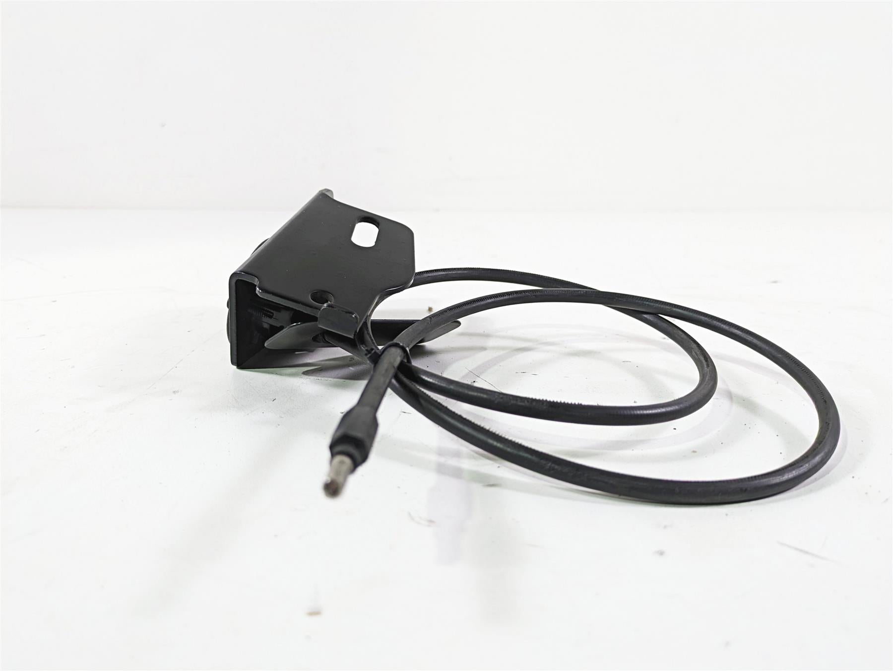 2008 Harley Touring FLHTCU E-Glide 105TH Seat Release Latch & Cable {{ shop.shopifyCountryName }} - Mototech271