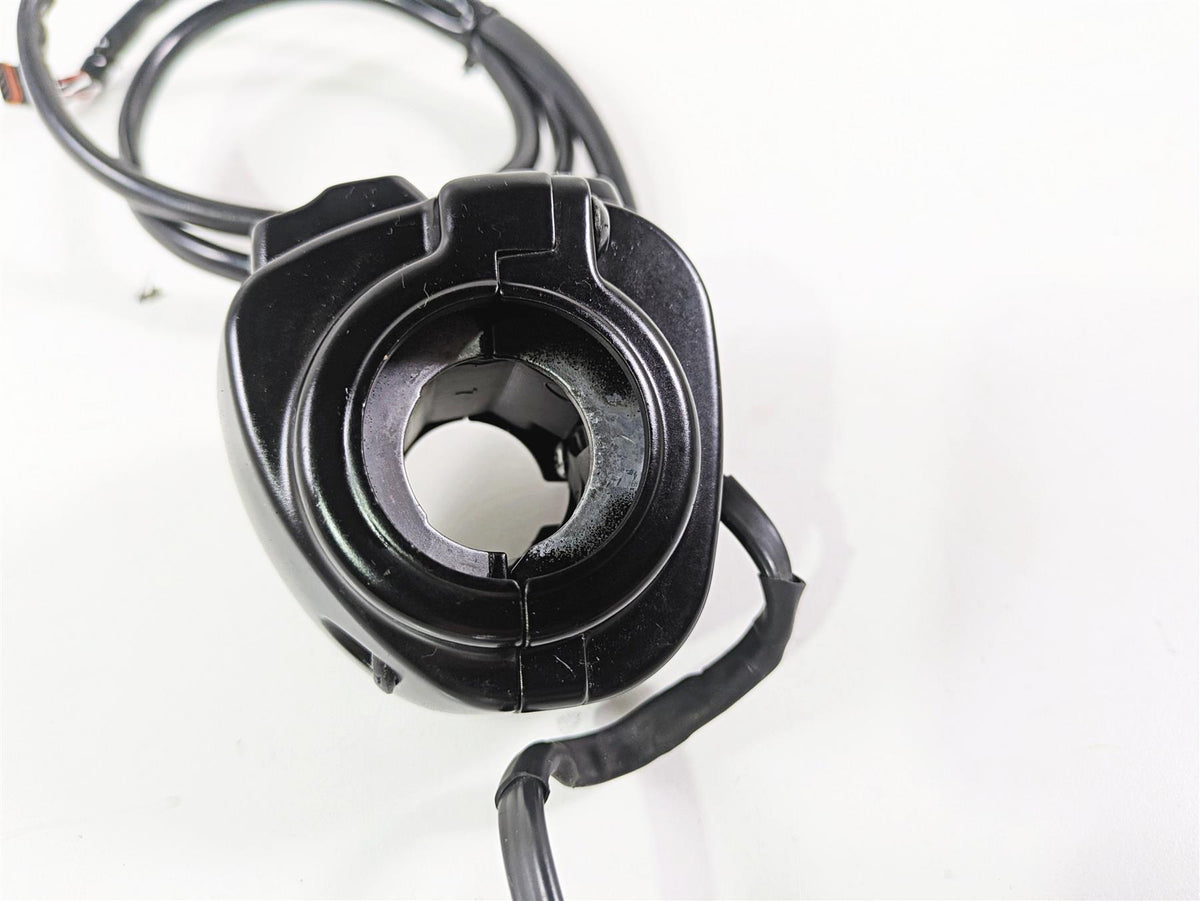 2014 Harley FXDF Dyna Fat Bob Left Hand Control Switch & Blinker 72945-12 {{ shop.shopifyCountryName }} - Mototech271