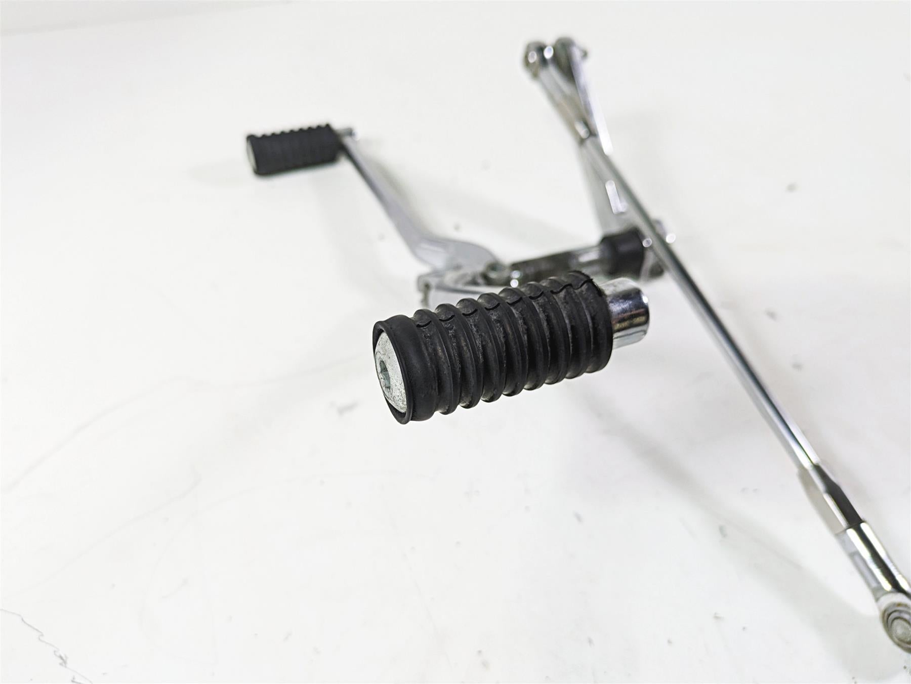 2008 Harley Touring FLHTCU E-Glide 105TH Heel Toe Shifter Lever Set 33895-82E {{ shop.shopifyCountryName }} - Mototech271