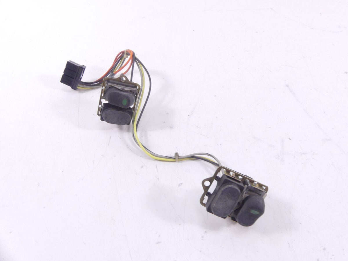 2000 Harley Touring FLHTCI Electra Glide Auxiliary Spot Acc Switches Set 70271-9 {{ shop.shopifyCountryName }} - Mototech271