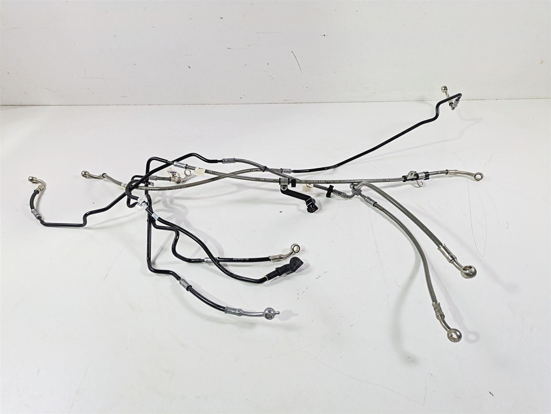 2024 Triumph Street Triple 765 R Front Rear Abs Brake Line Set T2024208 T2028157