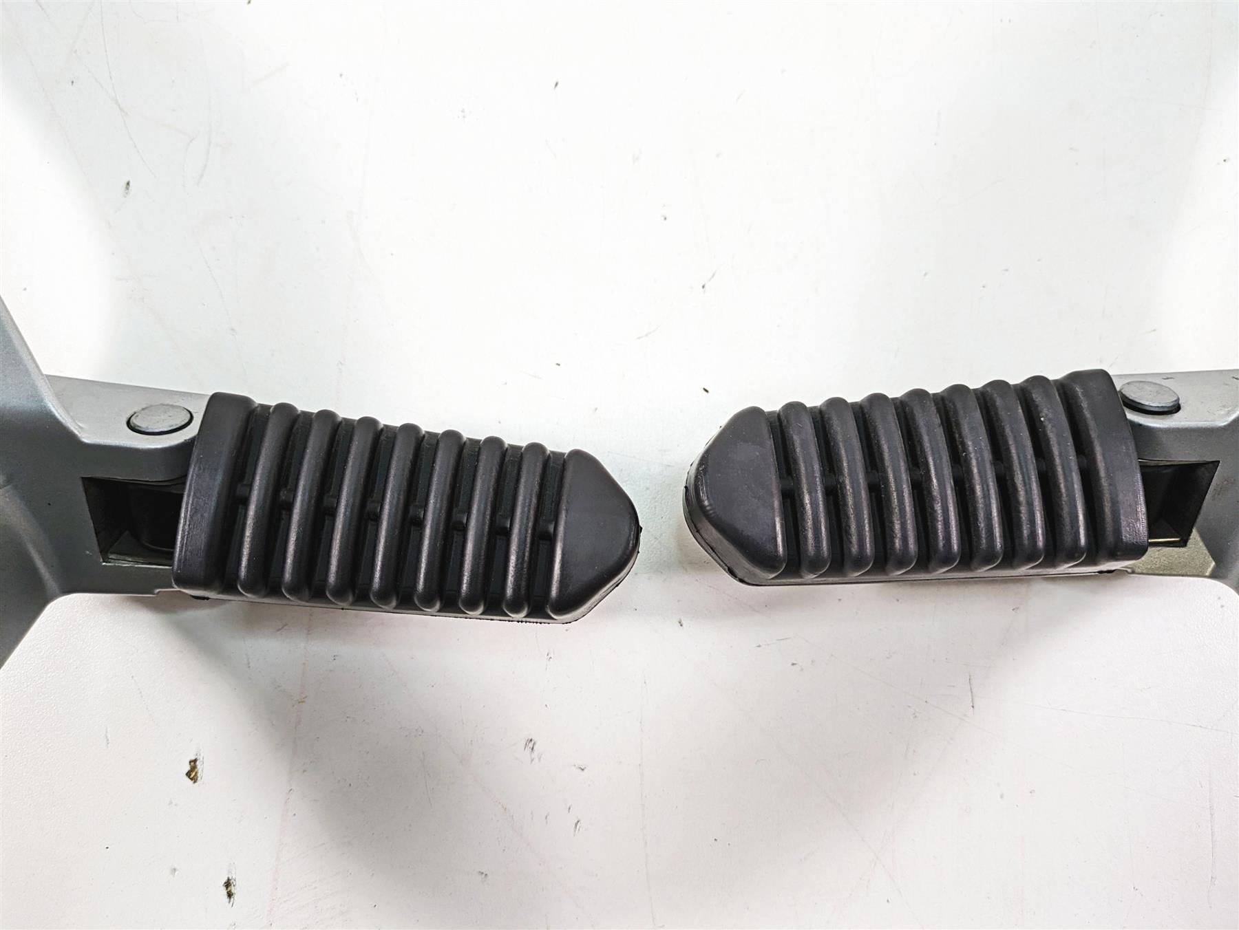 2020 Moto Guzzi V85 TT Adventure Rear Passenger Footpeg Rest Set 2B005628 {{ shop.shopifyCountryName }} - Mototech271