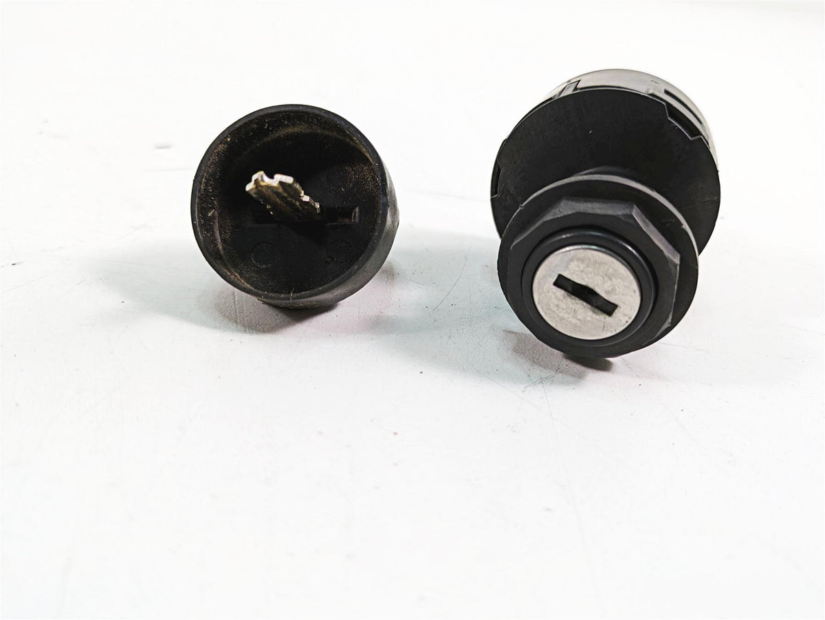 2018 Yamaha YXZ1000R EPS SS Ignition Light Awd Switch & Key Set 5UG-H2510-00-00 {{ shop.shopifyCountryName }} - Mototech271