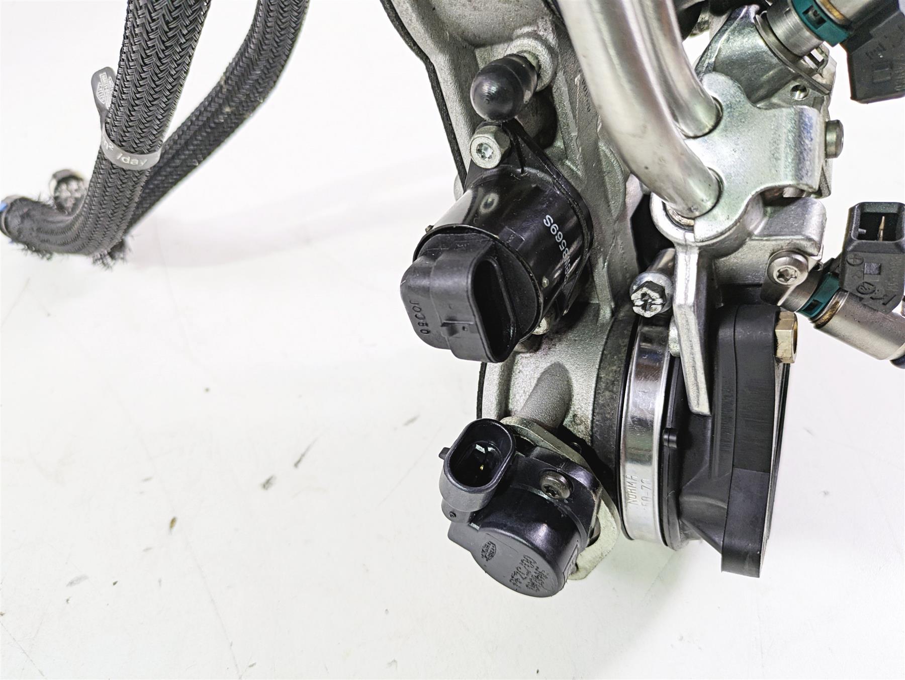 2010 Harley VRSCF Muscle Rod Throttle Body Fuel Injection 27657-01 {{ shop.shopifyCountryName }} - Mototech271