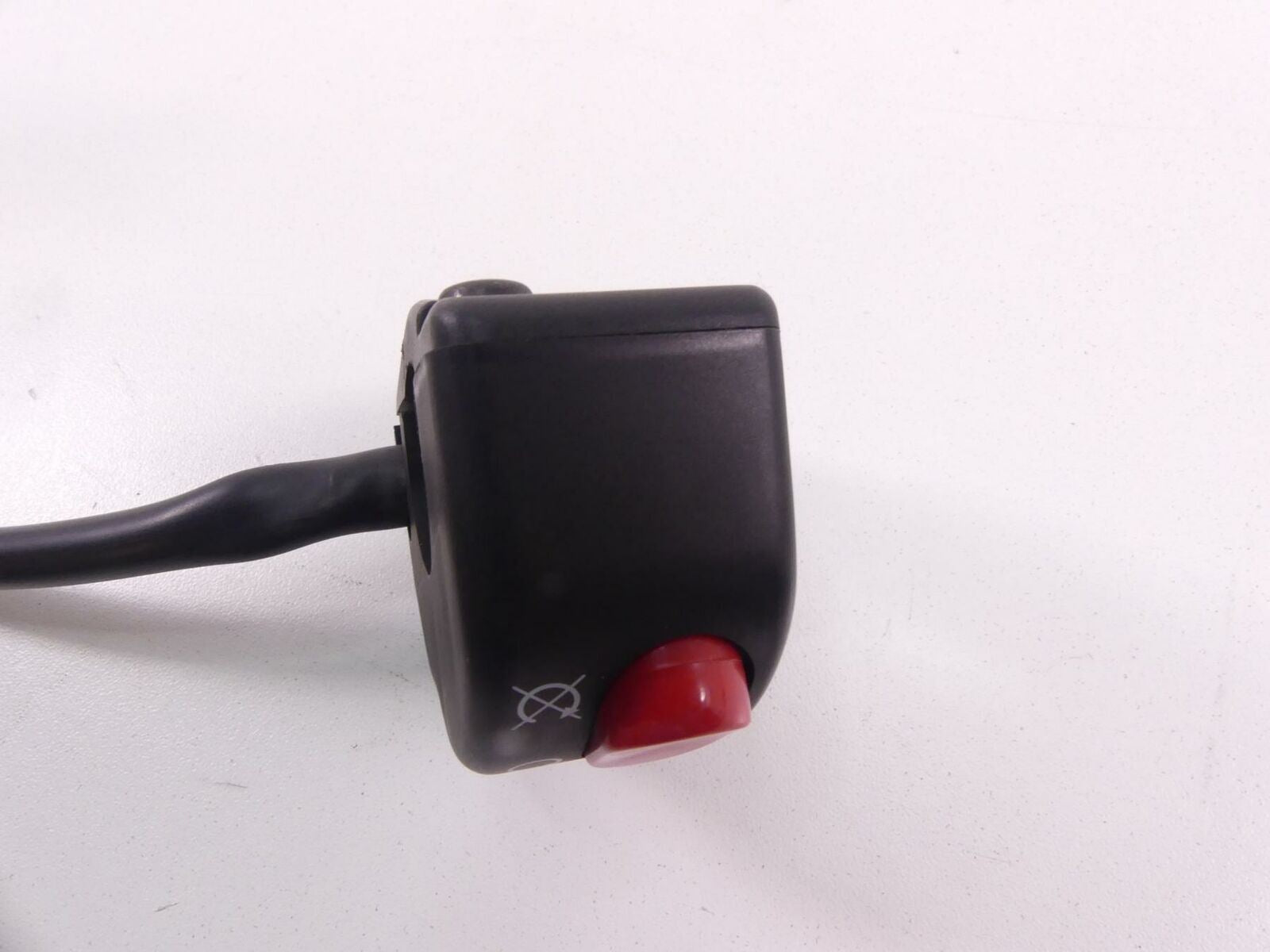 2017 Triumph Daytona 675R Right HAnd Control Switch Start Stop T2049202 {{ shop.shopifyCountryName }} - Mototech271