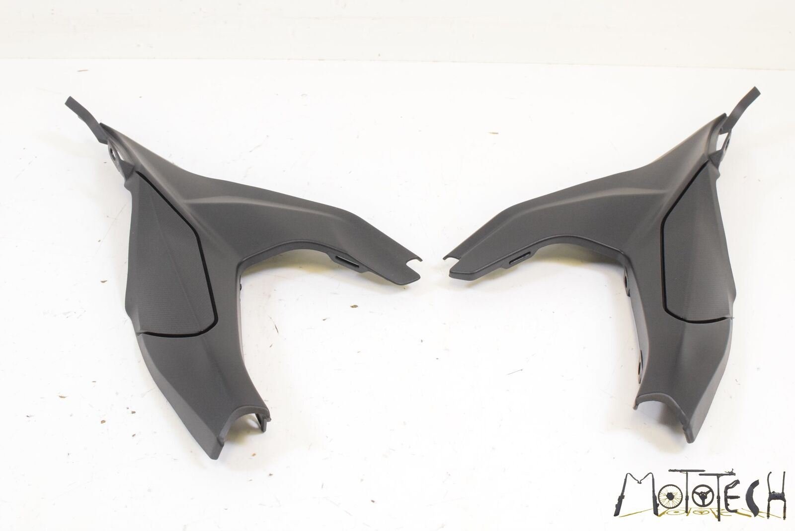 2016 Ducati Superbike 959 Panigale Subframe Side Cover Fairing SET 46016311B {{ shop.shopifyCountryName }} - Mototech271