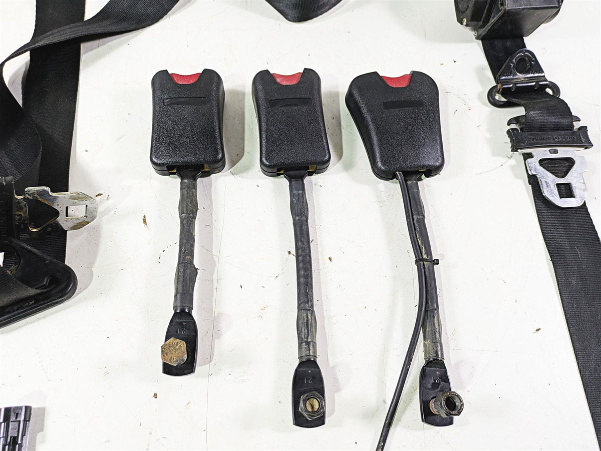2022 Can-Am Defender XMR HD10 Driver Passenger Center Seat Belt Set 708003082 {{ shop.shopifyCountryName }} - Mototech271
