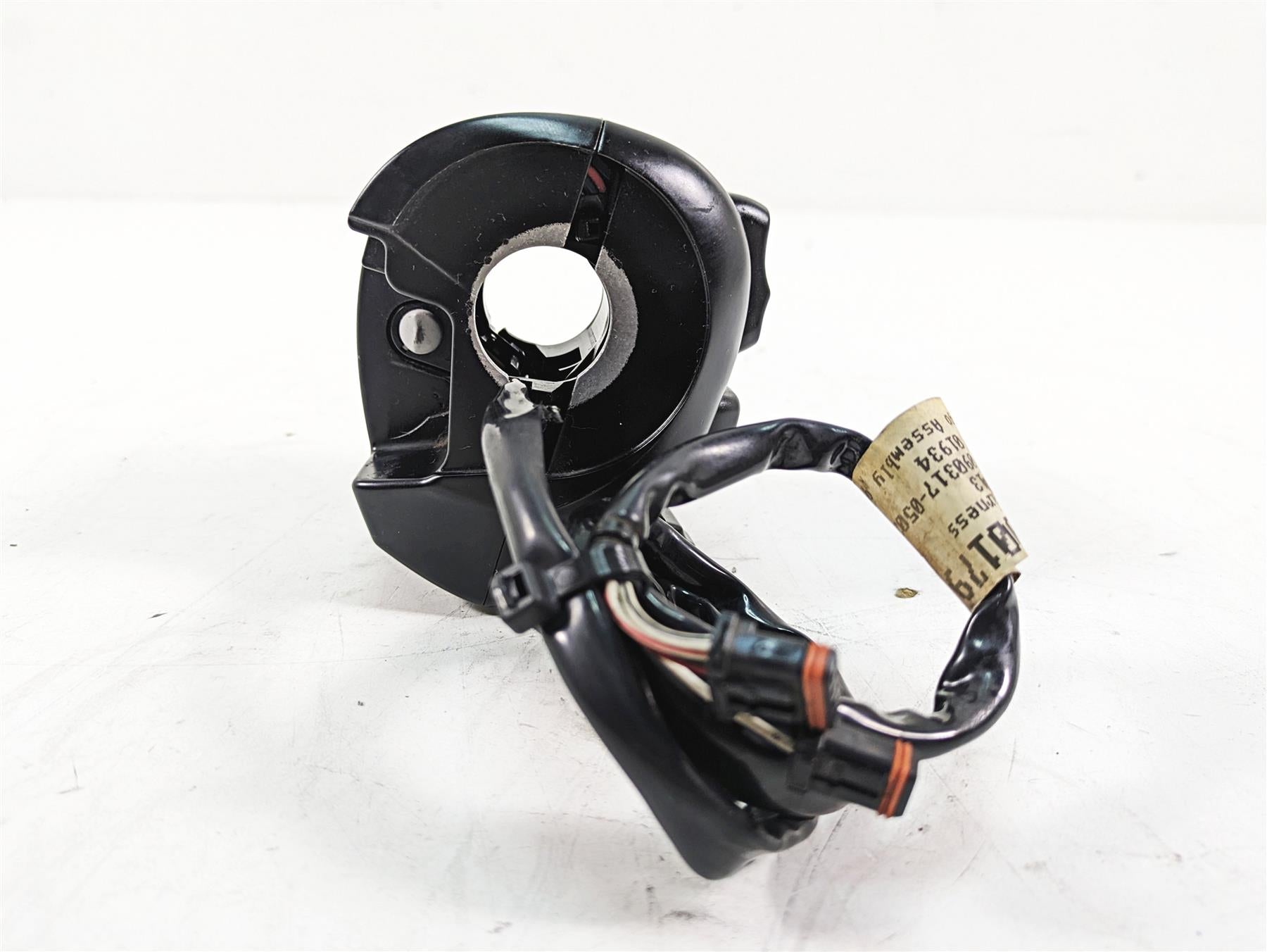 2014 Harley Touring FLHTK Electra Glide Right Hand Control Switch 71500130C {{ shop.shopifyCountryName }} - Mototech271
