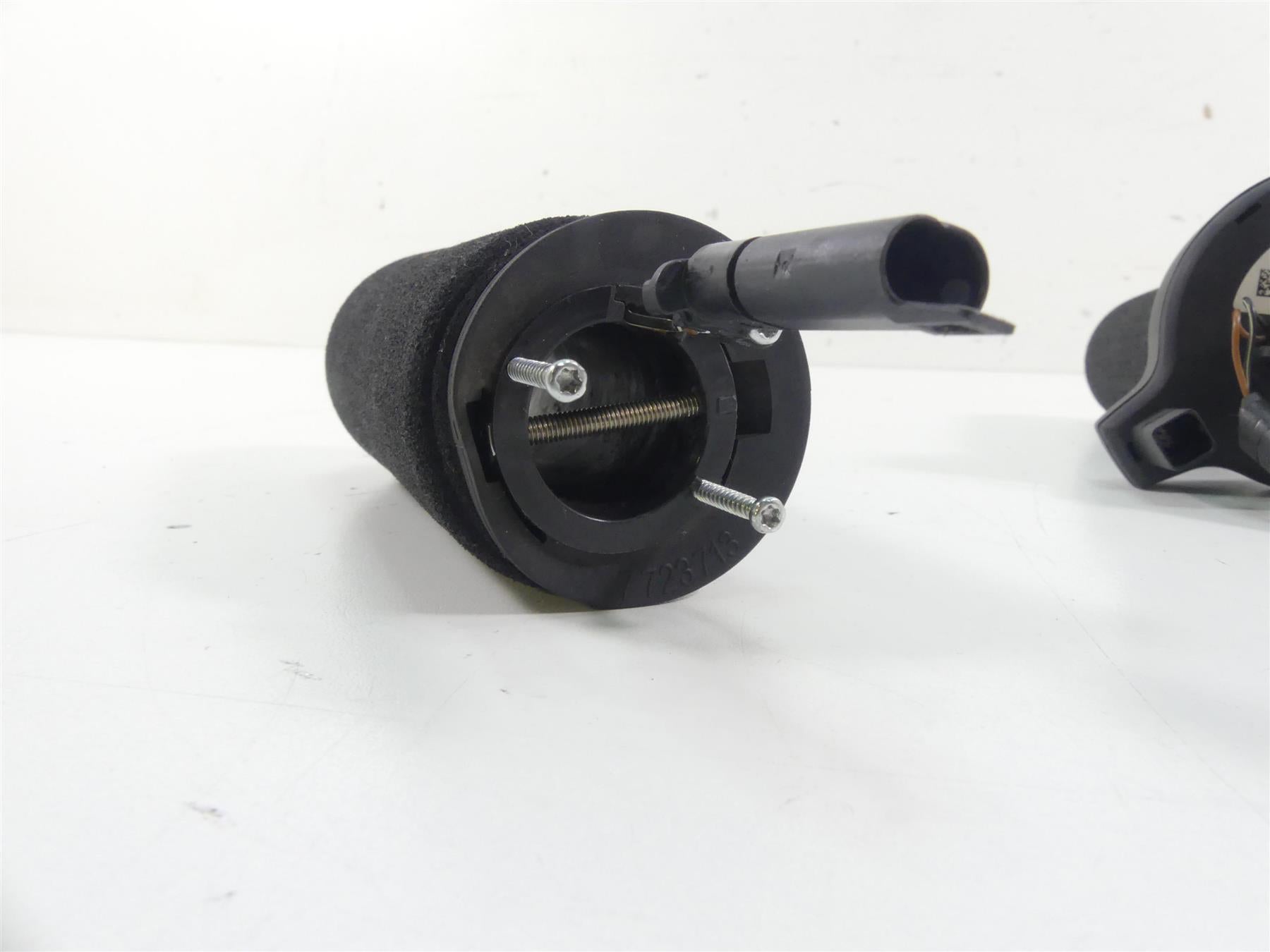 2016 BMW S1000XR K49 Heated Cruise Control E-Throttle Grip Set 61318522472 {{ shop.shopifyCountryName }} - Mototech271