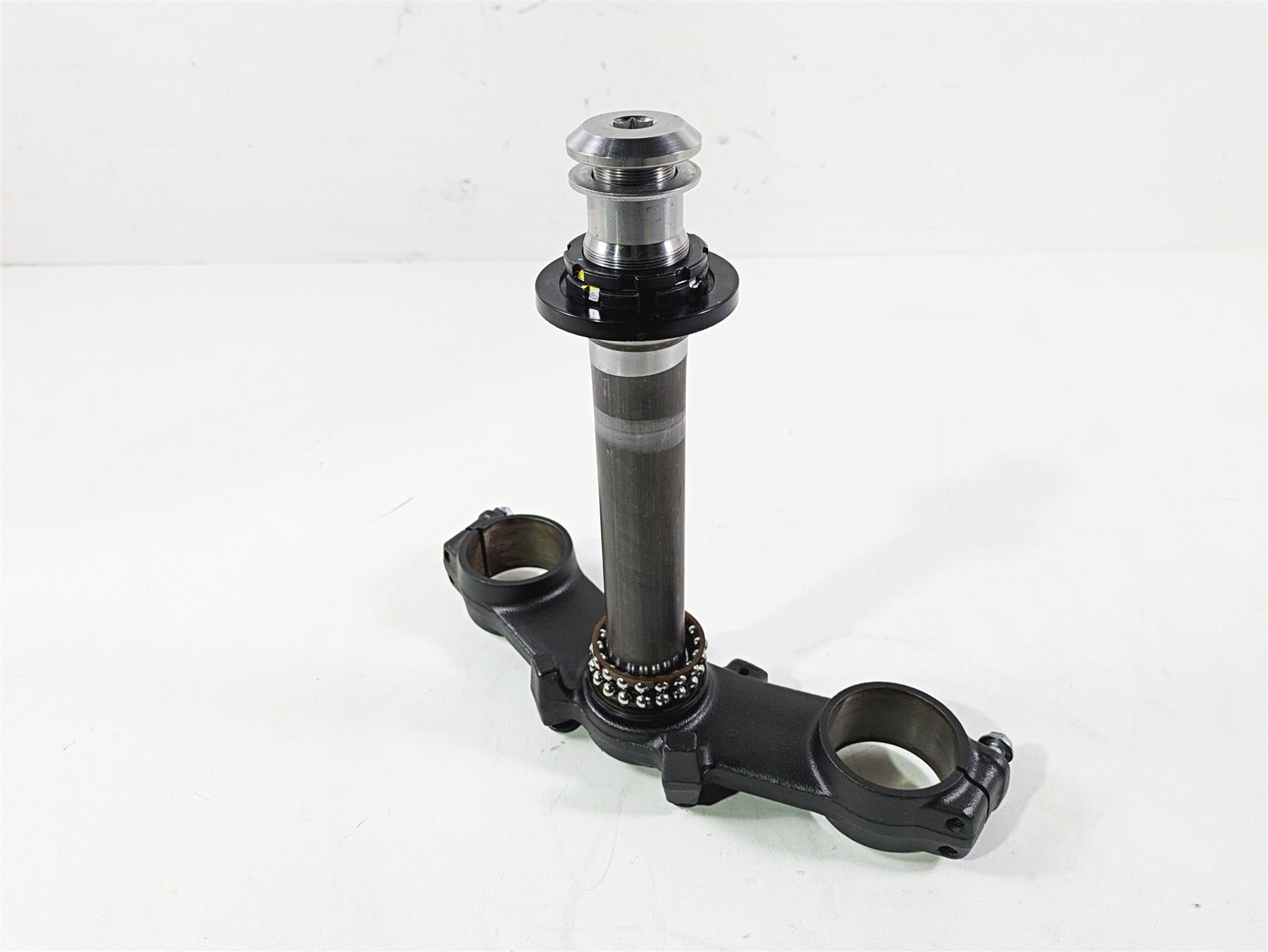 2021 Kawasaki Z900 ZR900 Lower Triple Tree Steering Clamp 44037-0167-18R {{ shop.shopifyCountryName }} - Mototech271