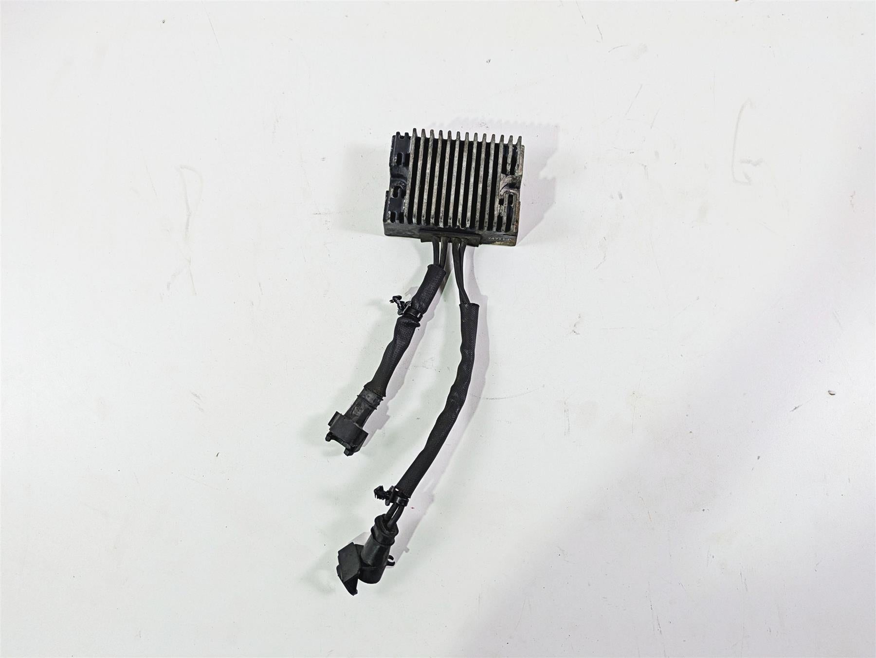 2009 Harley XR1200 Sportster Rectifier Voltage Regulator 74711-08 {{ shop.shopifyCountryName }} - Mototech271