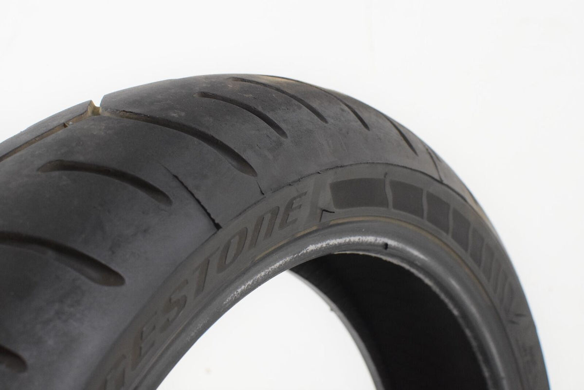 USED Front Tire Bridgestone Battlax T30-F Sport Touring 120/ 70-17 003872 {{ shop.shopifyCountryName }} - Mototech271