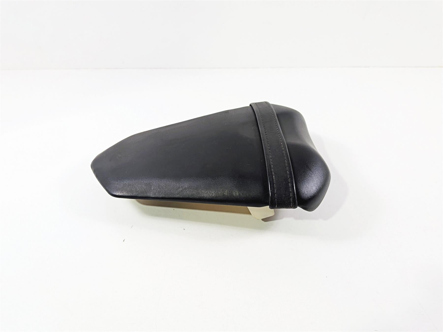 2008 Yamaha YZF R1 RN19 Rear Passenger Pillion Seat Saddle 4C8-24750-00-00 {{ shop.shopifyCountryName }} - Mototech271