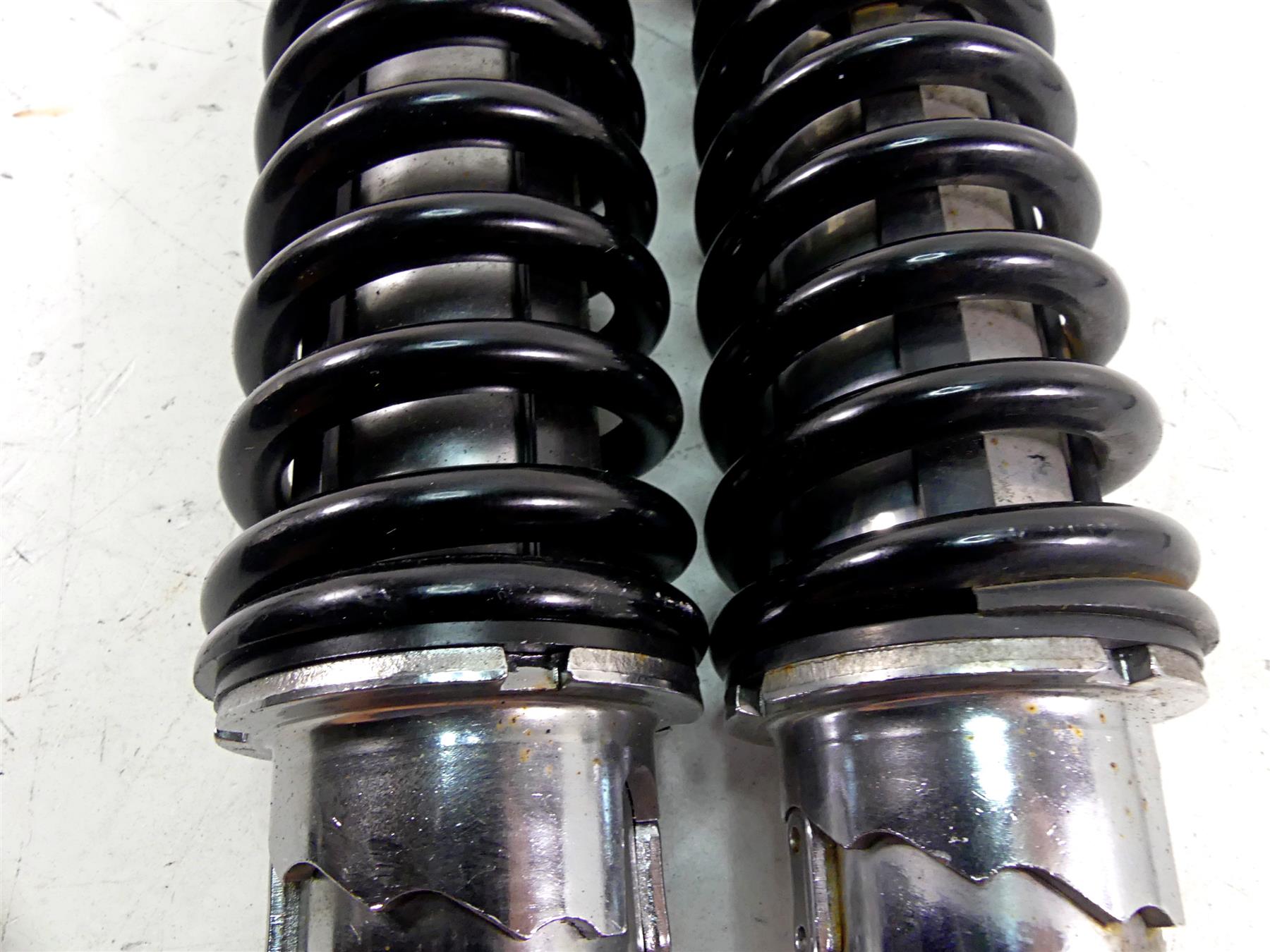 2015 Harley Davidson VRSCDX Night Rod Sp Rear Suspension Shock Set 13" 54000012 {{ shop.shopifyCountryName }} - Mototech271