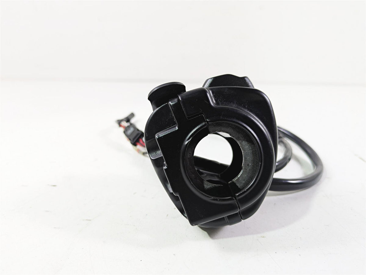 2022 Harley FXLRS Softail Low Rider Right Hand Control Switch READ 71500462A {{ shop.shopifyCountryName }} - Mototech271