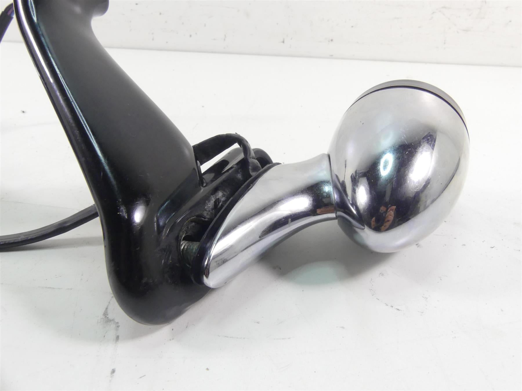 2011 Harley Touring FLTRU Road Glide Front Led Turn Signal Set 69272-05 {{ shop.shopifyCountryName }} - Mototech271