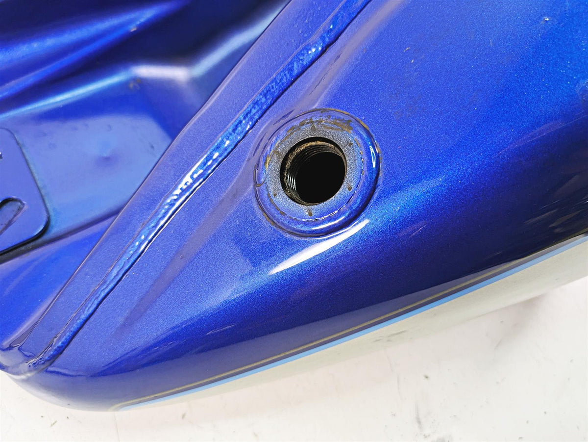 2010 Harley Touring FLHTCU Electra Glide Fuel Petrol Gas Tank 61356-08 {{ shop.shopifyCountryName }} - Mototech271