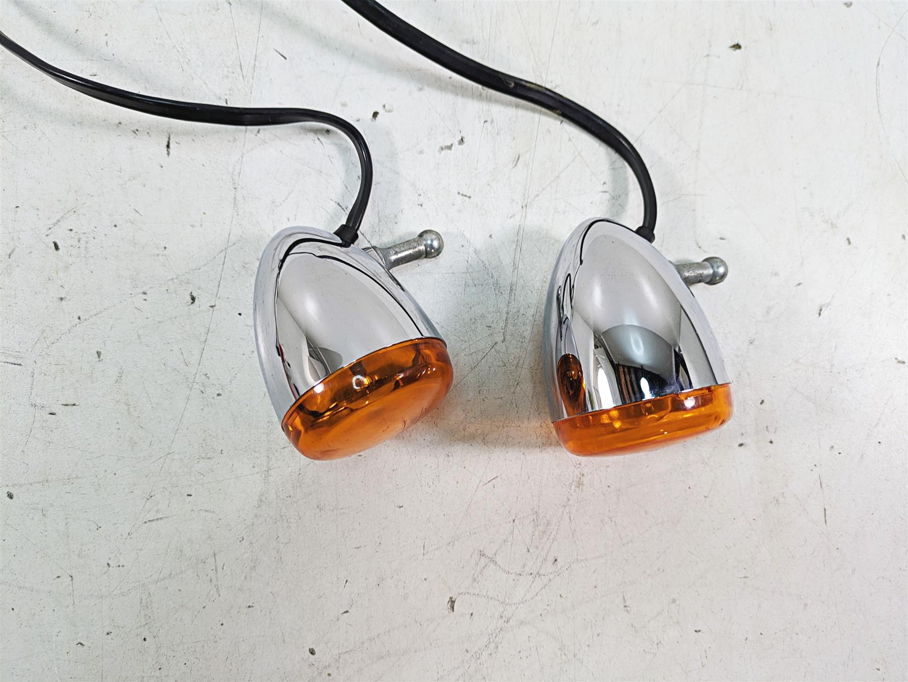 2007 Harley Sportster XL1200 C Front Turn Signal Blinker Set 68972-00 {{ shop.shopifyCountryName }} - Mototech271