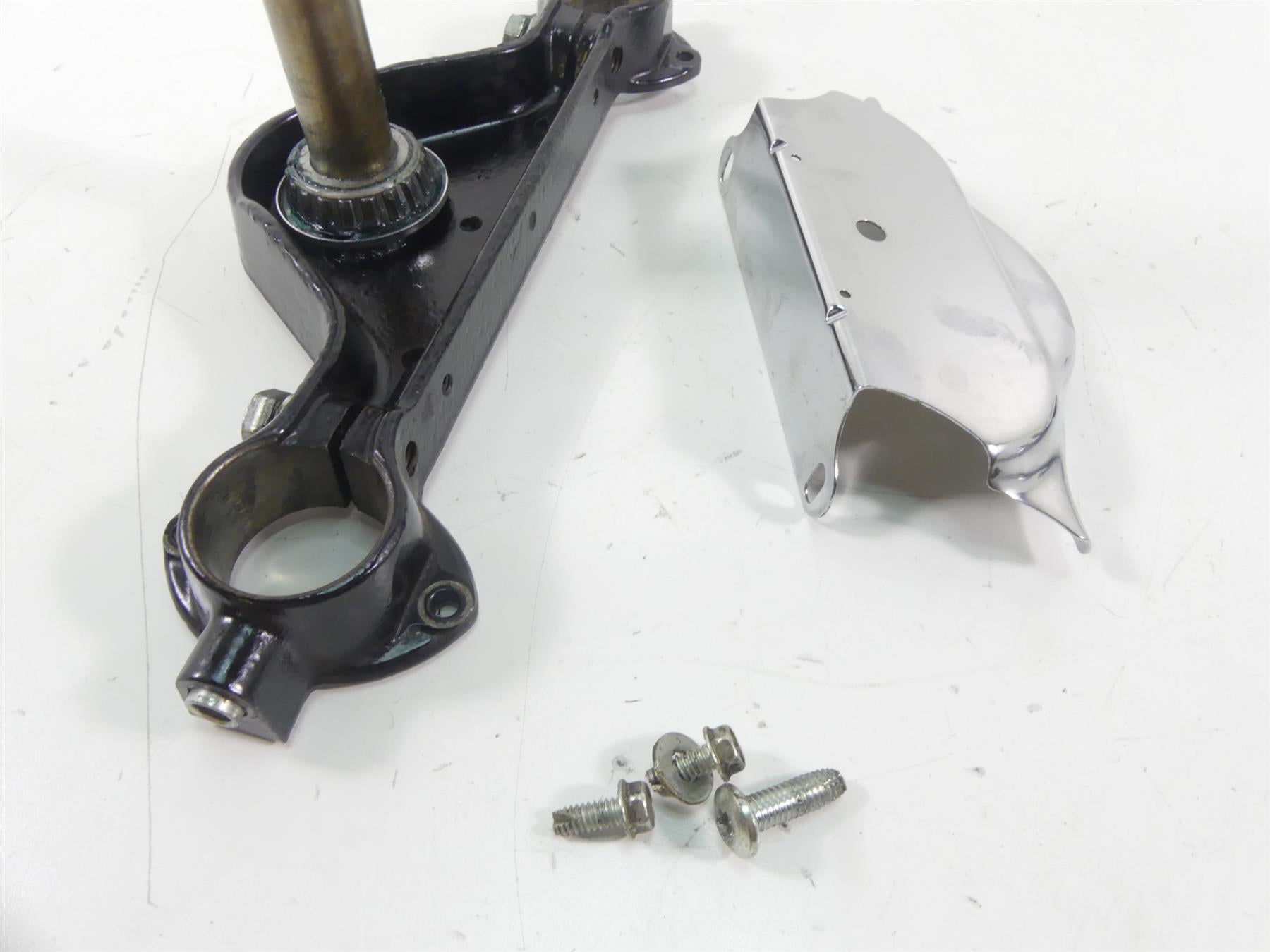 2007 Harley Touring FLHTCU SE CVO Electra Glide Upper Lower Triple Tree 45435-95 {{ shop.shopifyCountryName }} - Mototech271