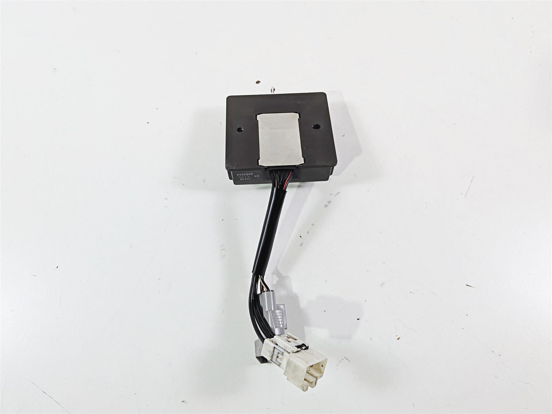 2014 Suzuki M109R VZR1800 Boulevard Rectifier Voltage Regulator 32800-10G30 {{ shop.shopifyCountryName }} - Mototech271