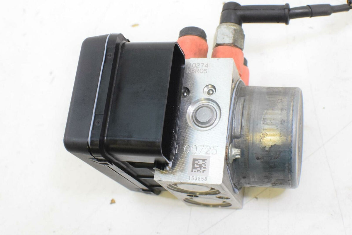 2013 KTM 690 Duke Abs Brake Module Pressure Pump 76042031000 {{ shop.shopifyCountryName }} - Mototech271