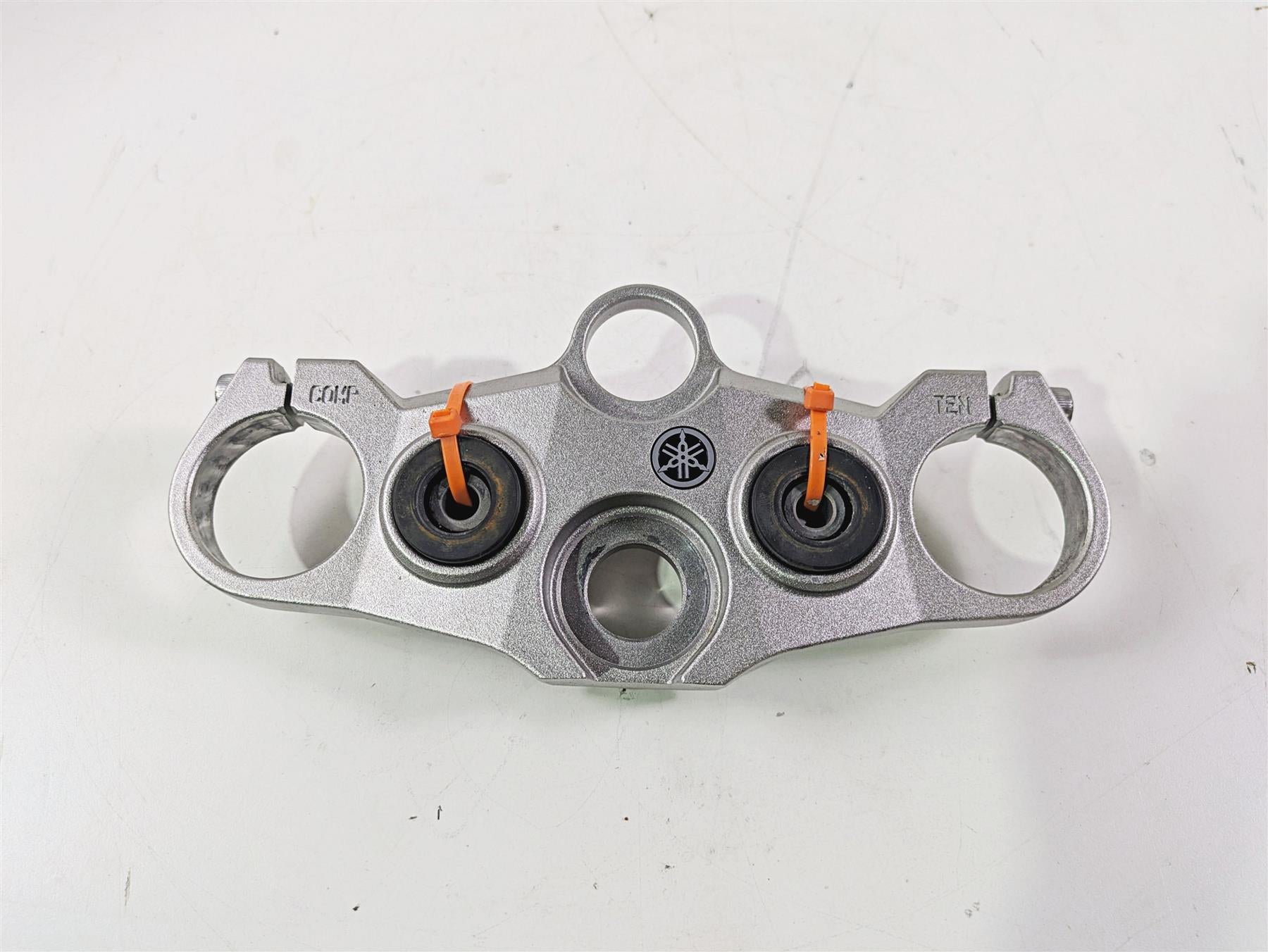 2009 Yamaha FZ1 FZS10 Fazer Upper Triple Tree Clamp 50mm 2D1-23405-11-00 {{ shop.shopifyCountryName }} - Mototech271
