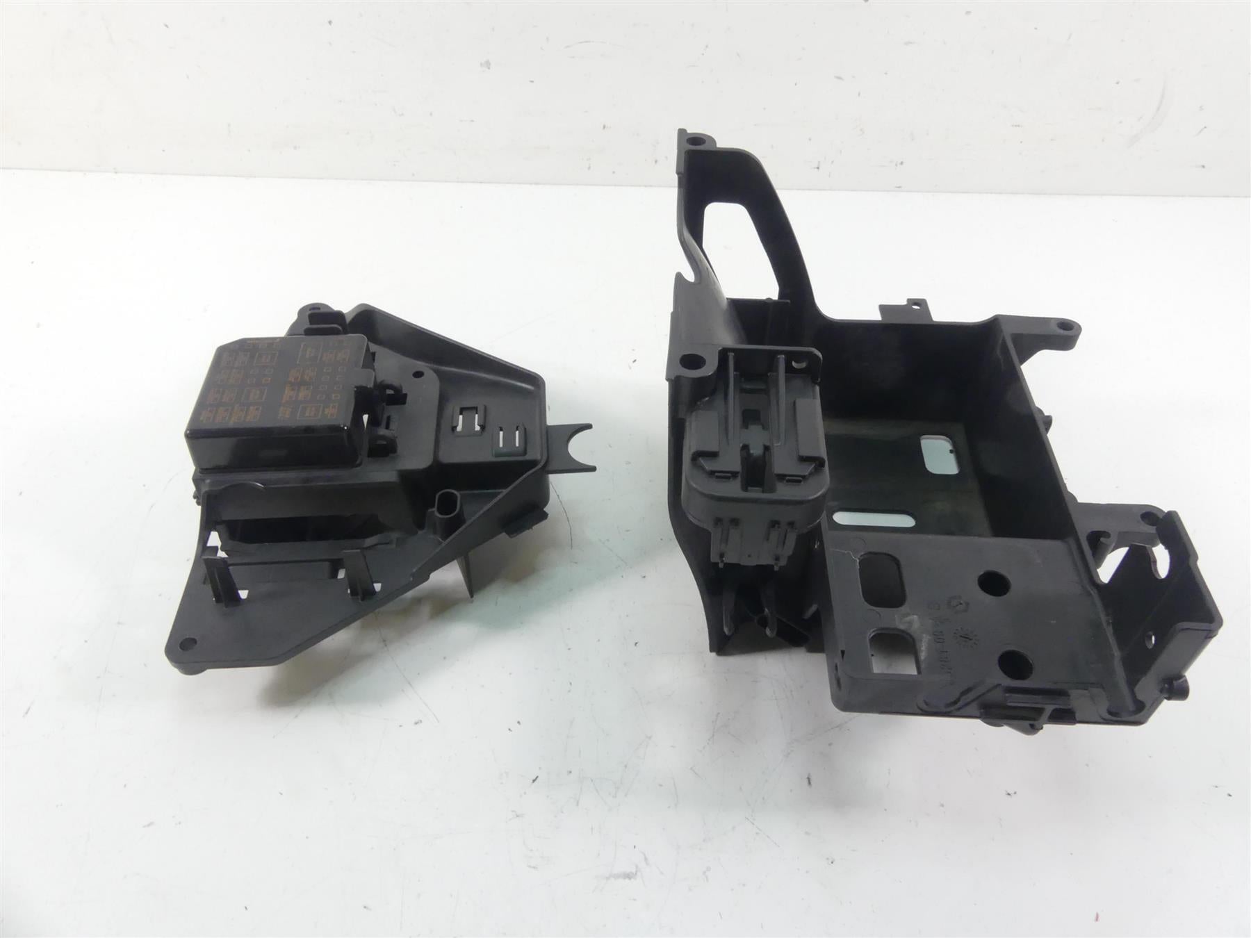 2012 Harley Touring FLHTP Electra Glide Battery Tray Electric Holders 66281-09B {{ shop.shopifyCountryName }} - Mototech271