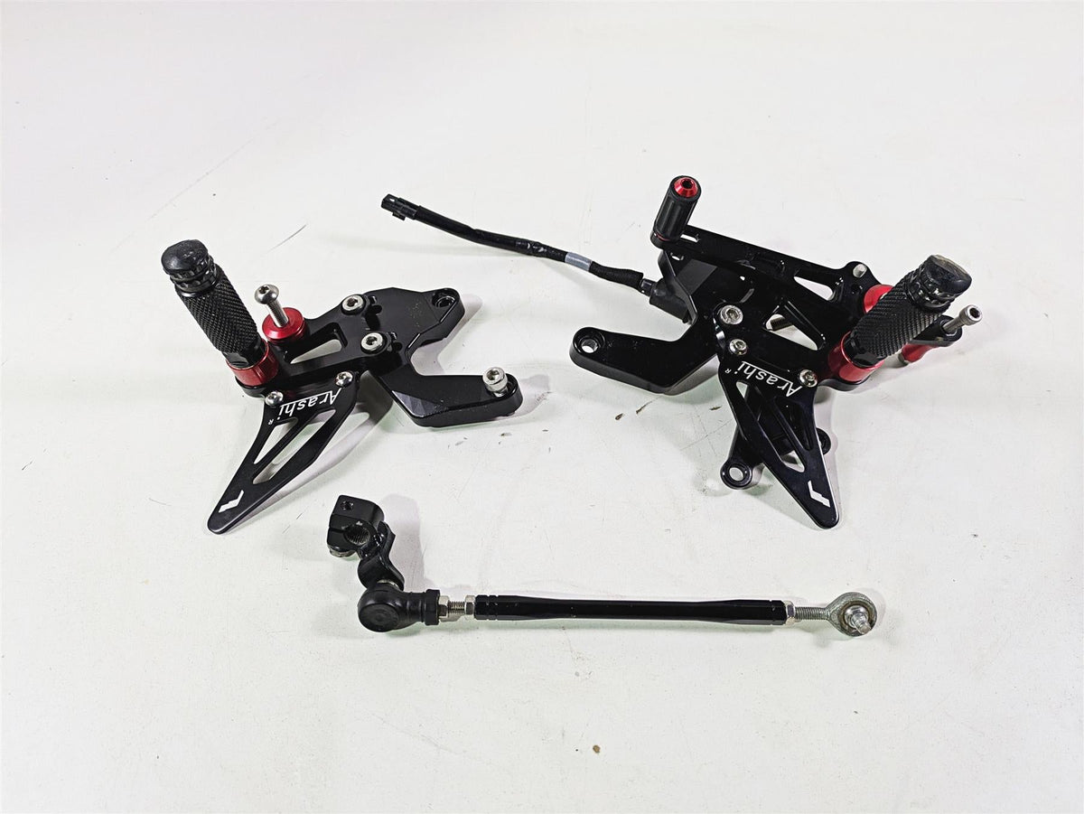 2021 Kawasaki Z900 ZR900 Arashi Rearset Foot Peg Lever Set M528-B074-BLK {{ shop.shopifyCountryName }} - Mototech271