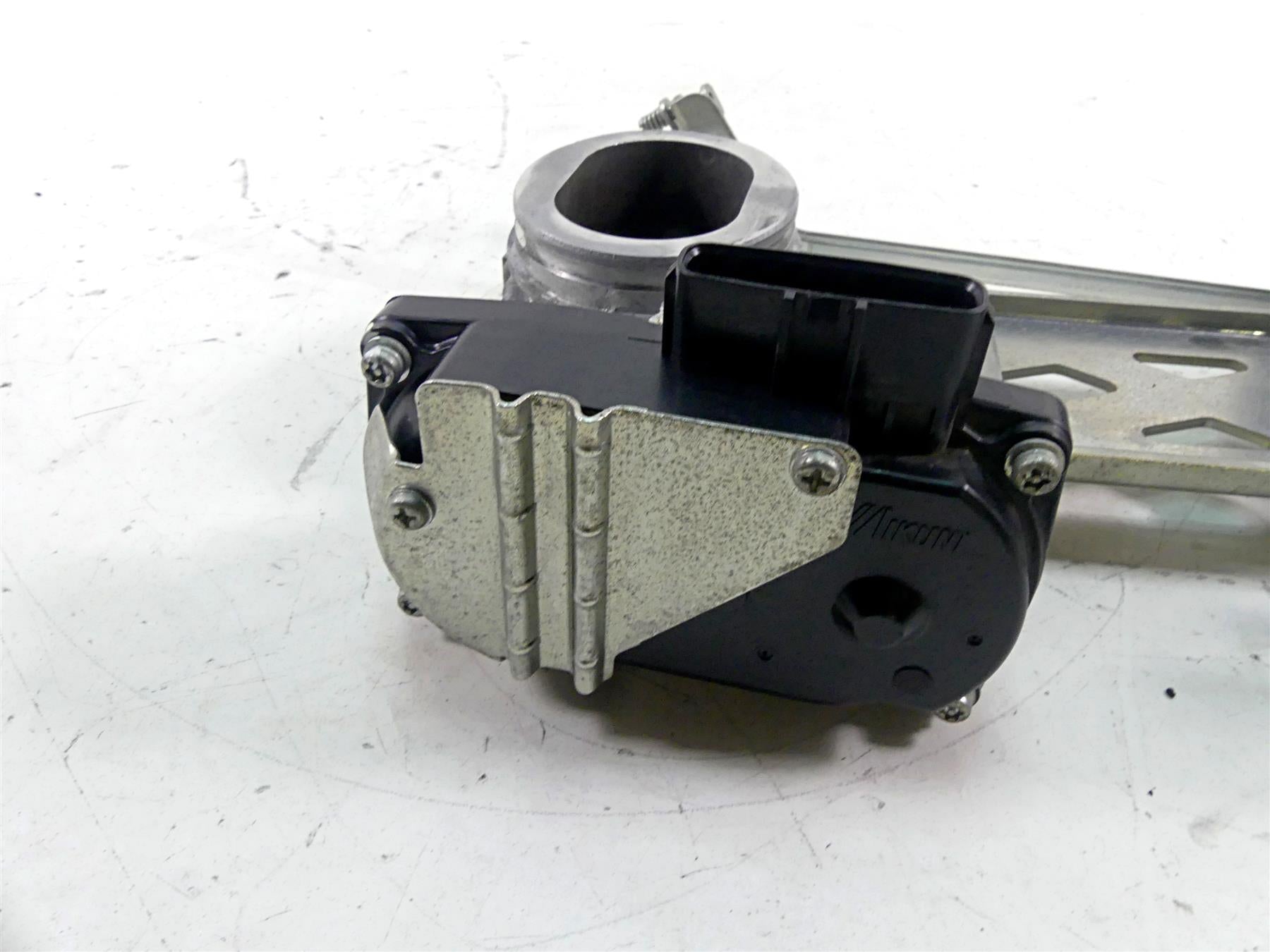 2013 Ducati Diavel Red Mikuni Throttle Body Bodies Set 28240871A {{ shop.shopifyCountryName }} - Mototech271