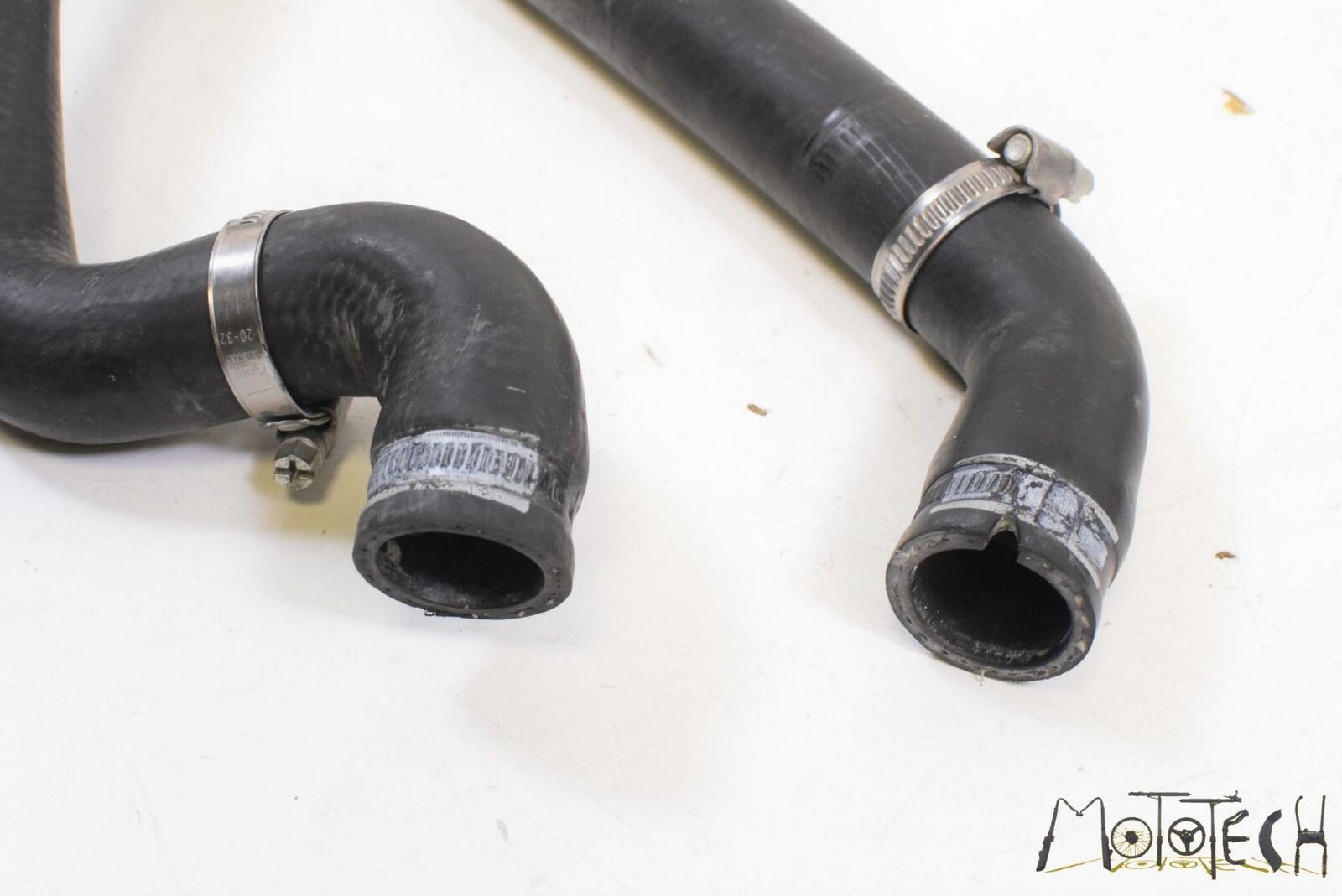 2008 Ducati 1098 Superbike Radiator Fan Reservoir and Hoses SET 55040181A {{ shop.shopifyCountryName }} - Mototech271
