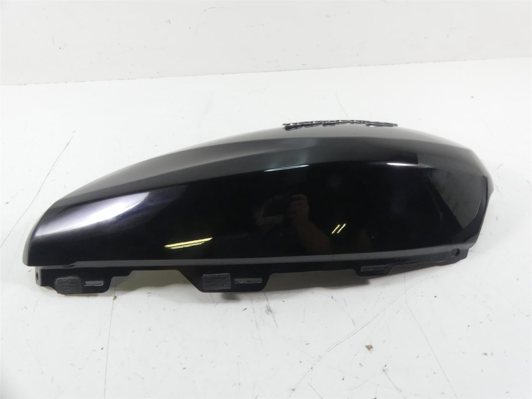 2019 Indian Motorcycle Co. FTR1200 Front Upper Left Tank Cover Fairing 5454536 {{ shop.shopifyCountryName }} - Mototech271