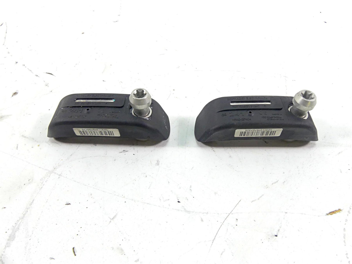 2019 Indian Chieftain Classic Tire Pressure Sensor Set 2412417 2208712 {{ shop.shopifyCountryName }} - Mototech271