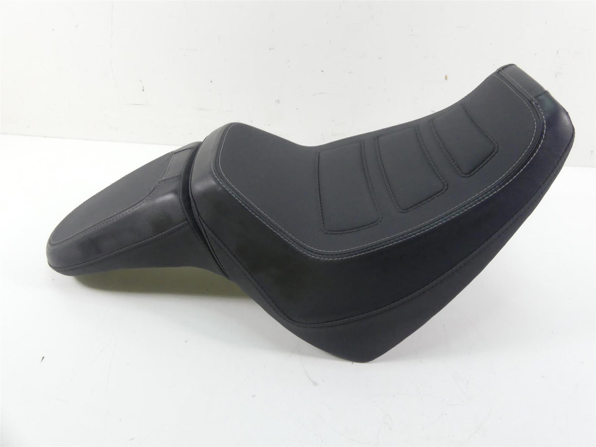 2018 Harley Softail FXFB Fat Bob Nice Dual Rider Driver Seat Saddle 52000322 {{ shop.shopifyCountryName }} - Mototech271