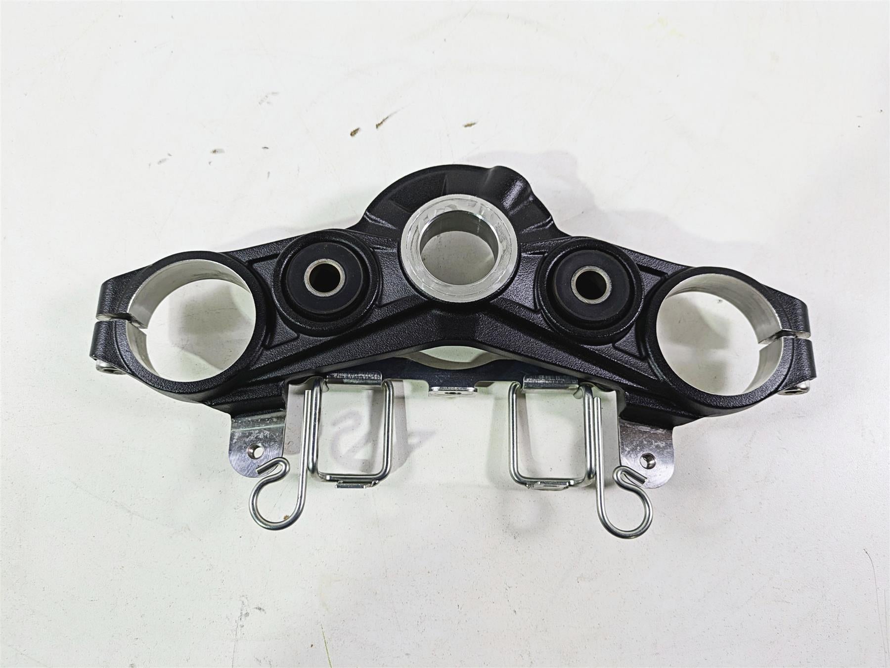 2021 Kawasaki Z900 ZR900 Upper Triple Tree Steering Clamp 44039-0167-18R {{ shop.shopifyCountryName }} - Mototech271