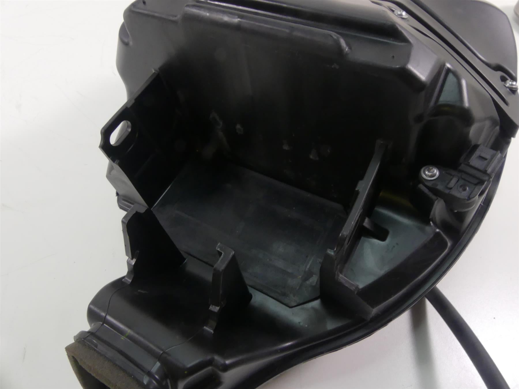 2015 Triumph 1050 Speed Triple R Air Box Cleaner Breather Filter T2206600 {{ shop.shopifyCountryName }} - Mototech271