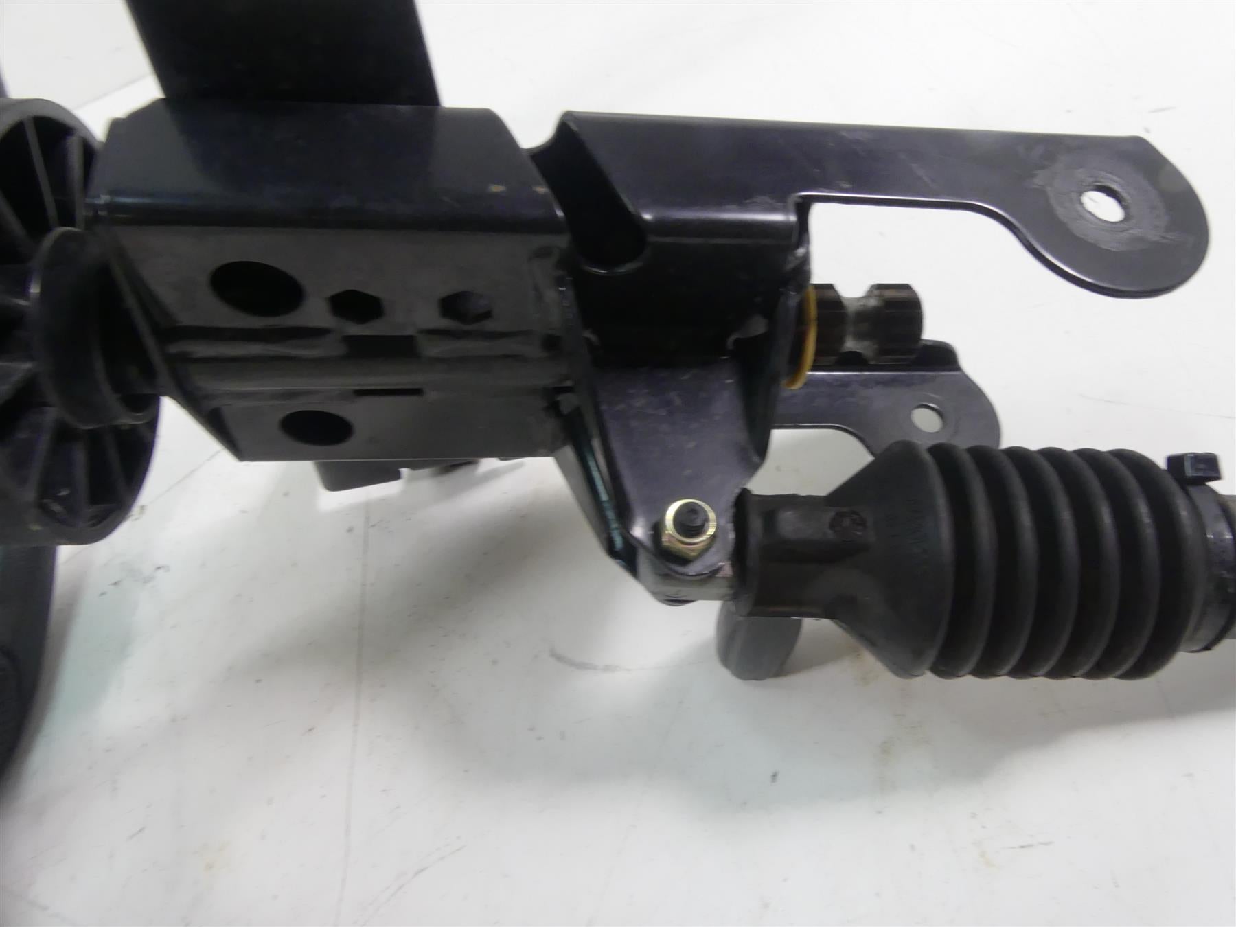 2020 Can-Am Commander 1000R XT Steering Wheel Mount Damper Kit 715001134 {{ shop.shopifyCountryName }} - Mototech271