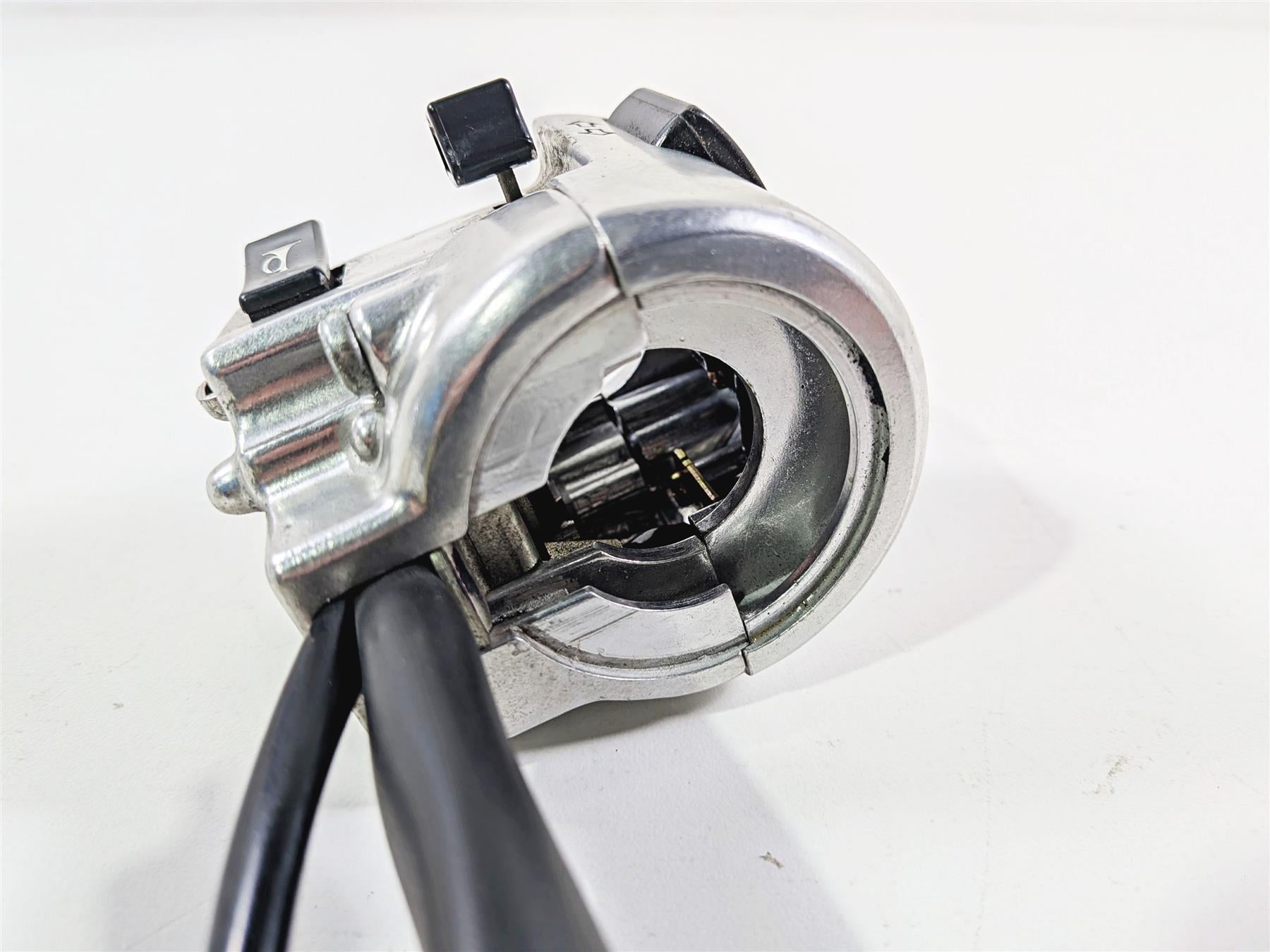 2003 Honda V-Twin VTX1800 C Left Hand Control Switch 35020-MCH-000 {{ shop.shopifyCountryName }} - Mototech271