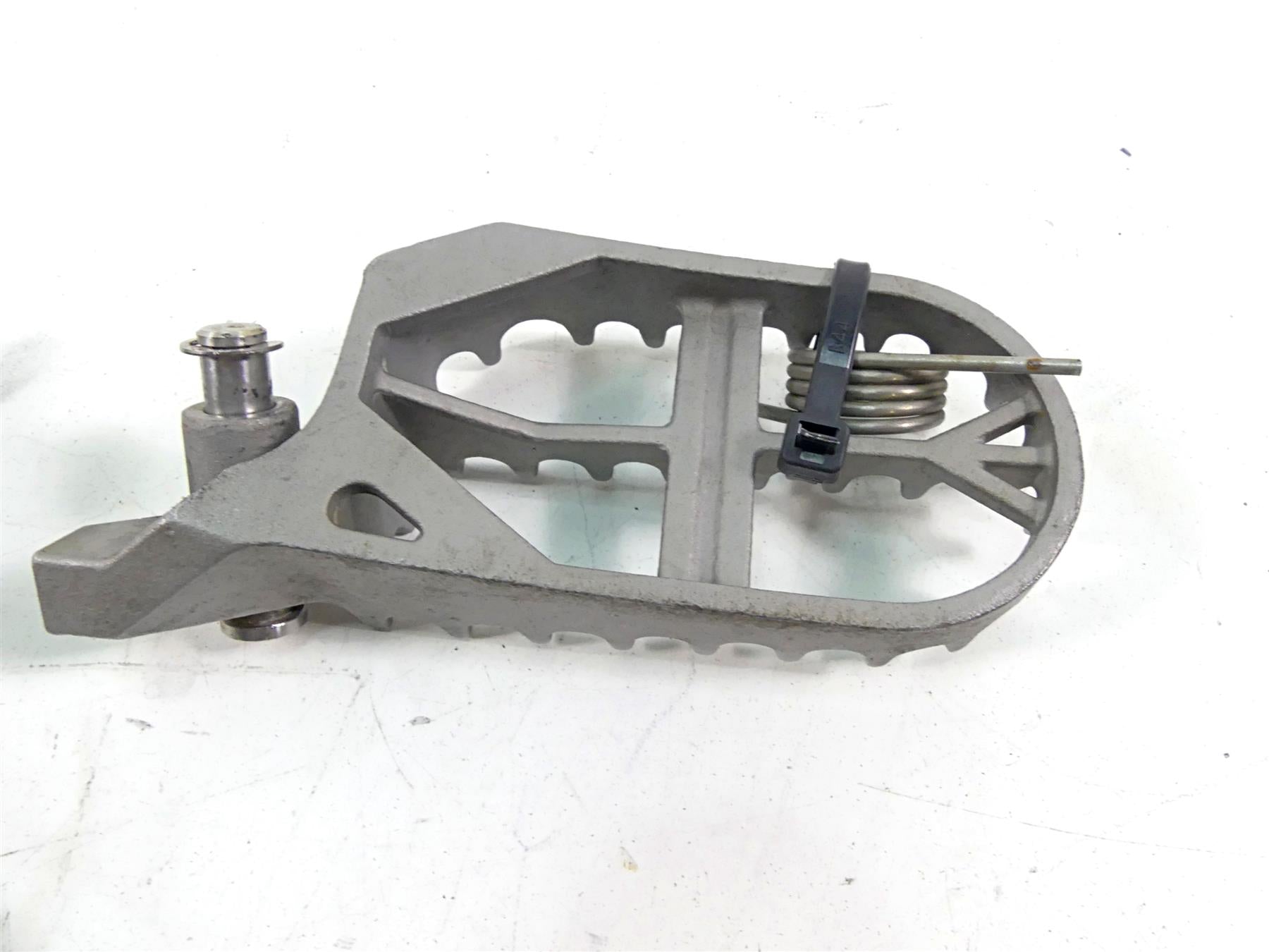 2016 BMW R1200GS Adv K51 Rider Footpeg Foot Peg Set 46718529843 46718529844 {{ shop.shopifyCountryName }} - Mototech271