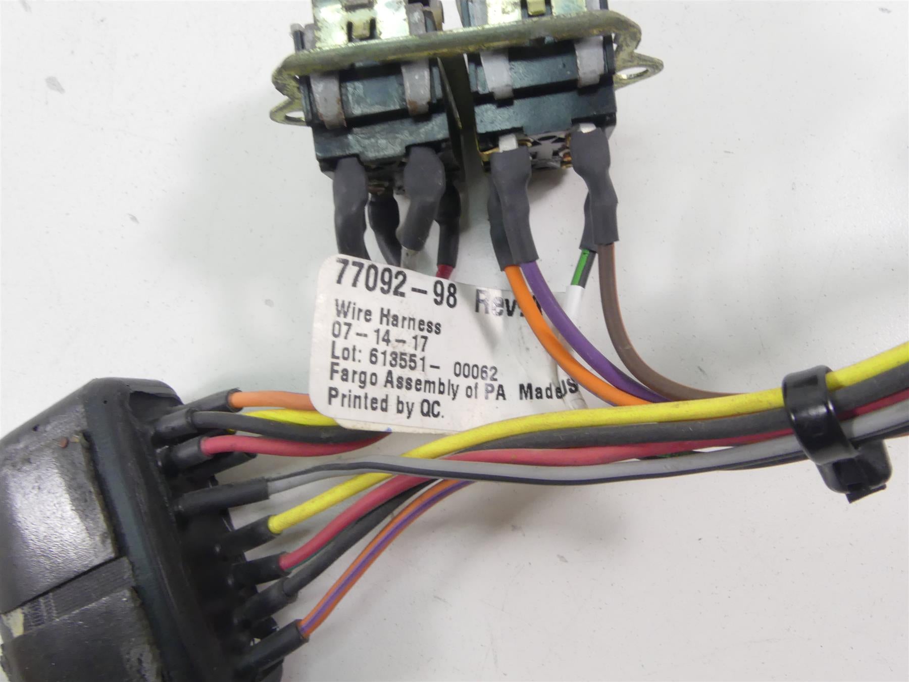 2007 Harley FLHTCU SE CVO Electra Glide Auxiliary Switches + Wiring 70290-07 {{ shop.shopifyCountryName }} - Mototech271