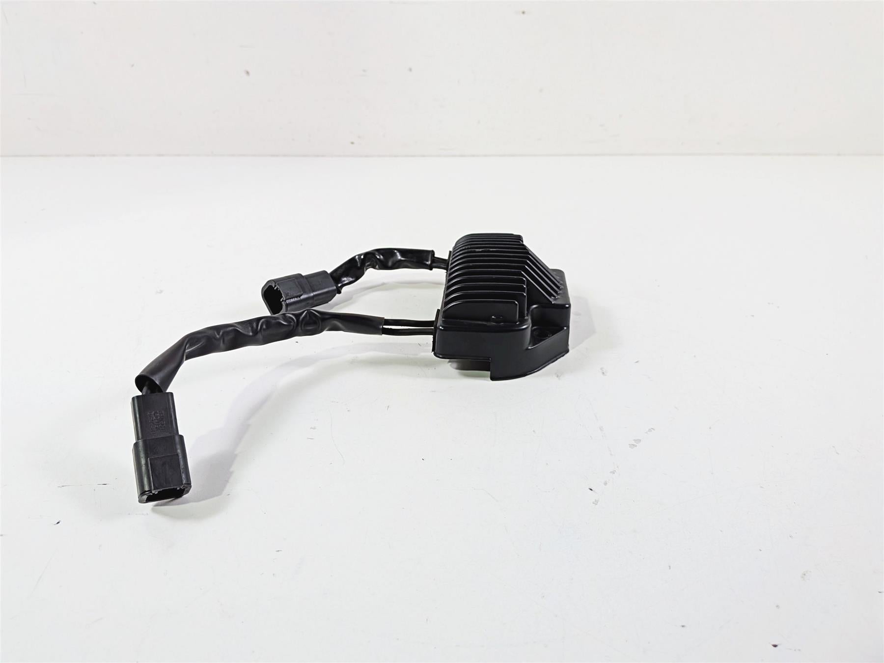 2007 Harley Dyna FXDB Street Bob Rectifier Voltage Regulator 74631-06 {{ shop.shopifyCountryName }} - Mototech271