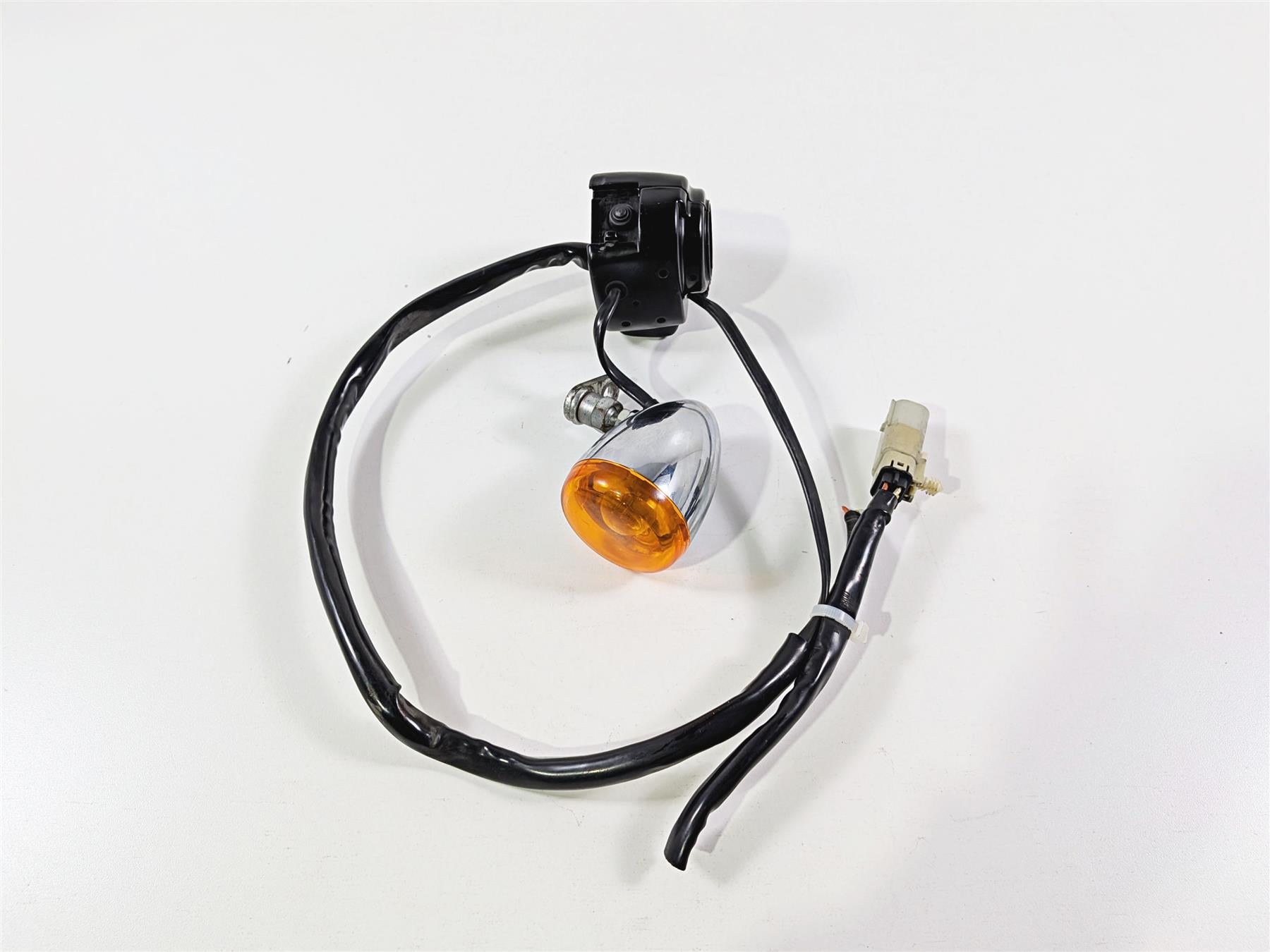 2009 Harley FXCWC Softail Rocker Left Hand Control Switch Turn Signal 71682-06 {{ shop.shopifyCountryName }} - Mototech271