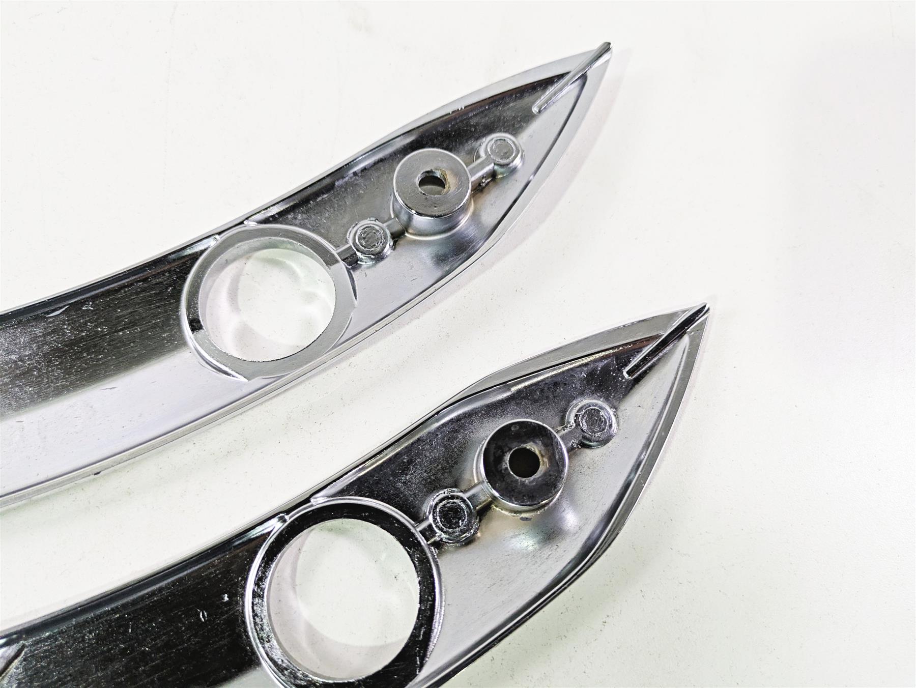 2017 Indian Chieftain Limited Rear Chrome Fender Struts Covers 5139599 5139598 {{ shop.shopifyCountryName }} - Mototech271
