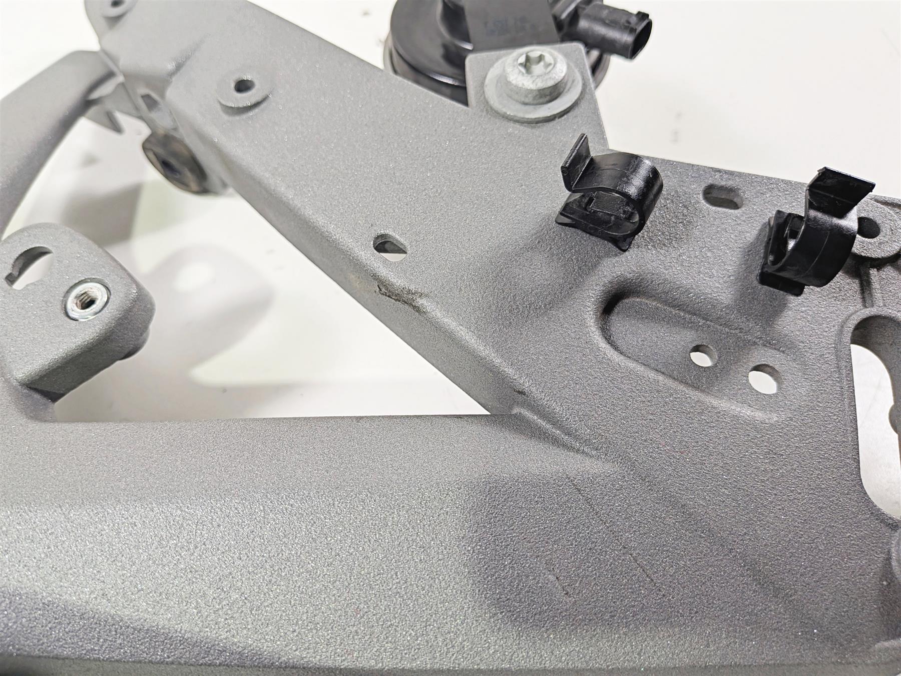 2016 BMW R1200 GS K50 Front Center Stay Carrier Mount 46638528673 46638528674 {{ shop.shopifyCountryName }} - Mototech271