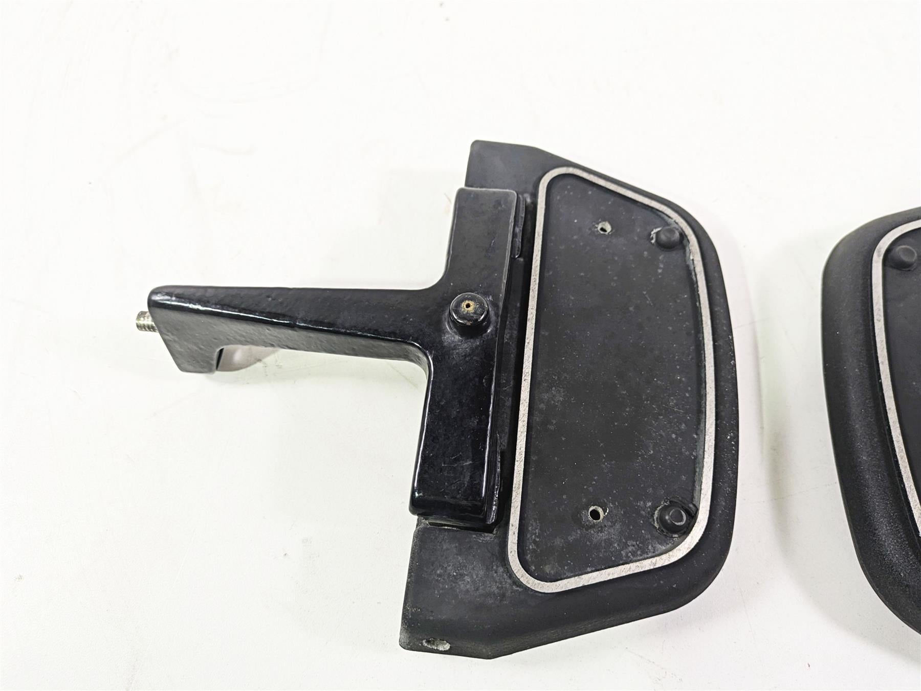 1996 Harley Touring FLHTCUI Electra Glide Rear Passenger Floor Boards 52719-93B {{ shop.shopifyCountryName }} - Mototech271
