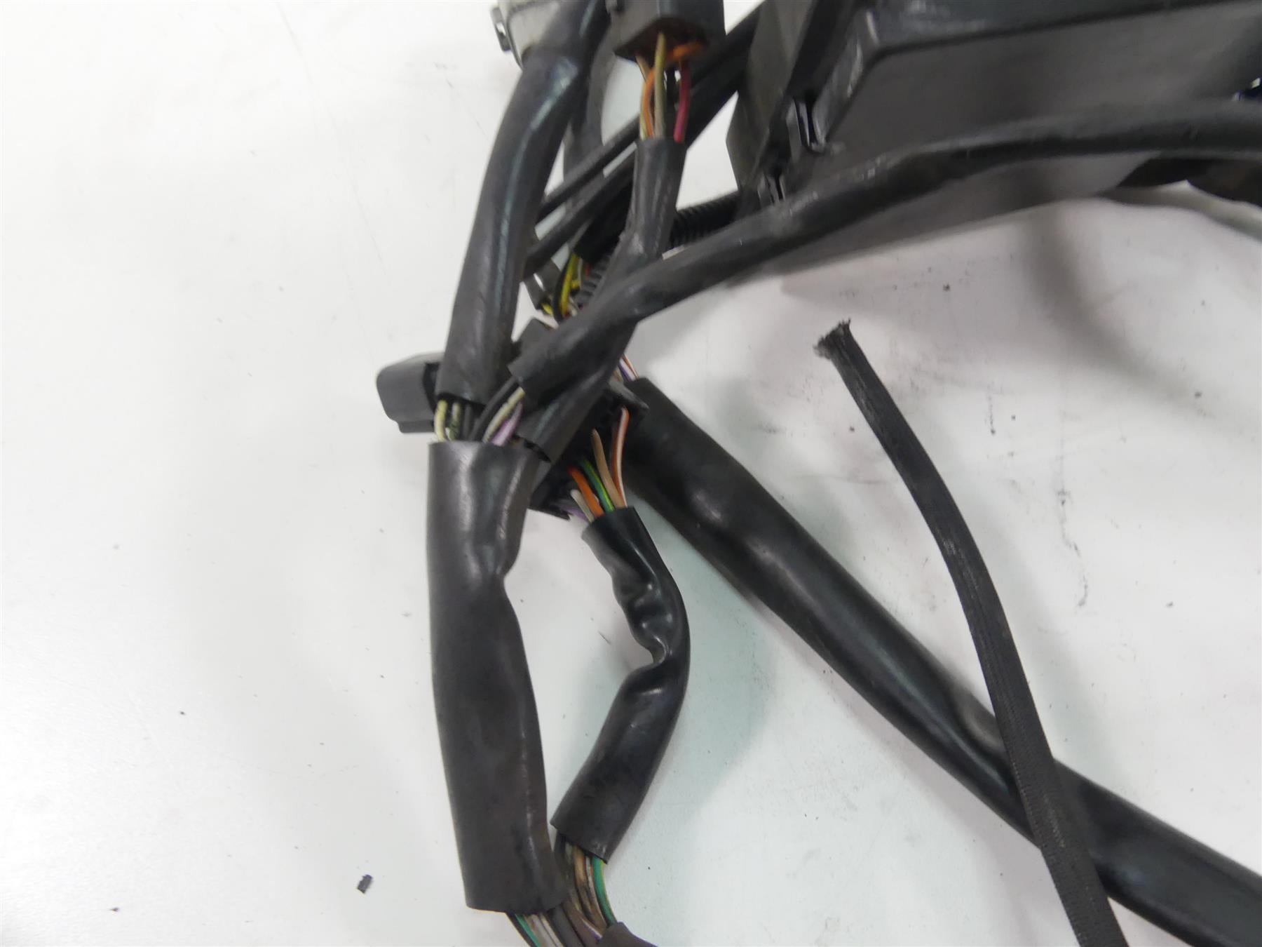 1999 Harley FXSTS Softail Springer Main Wiring Harness Loom - Read 70216-98 {{ shop.shopifyCountryName }} - Mototech271