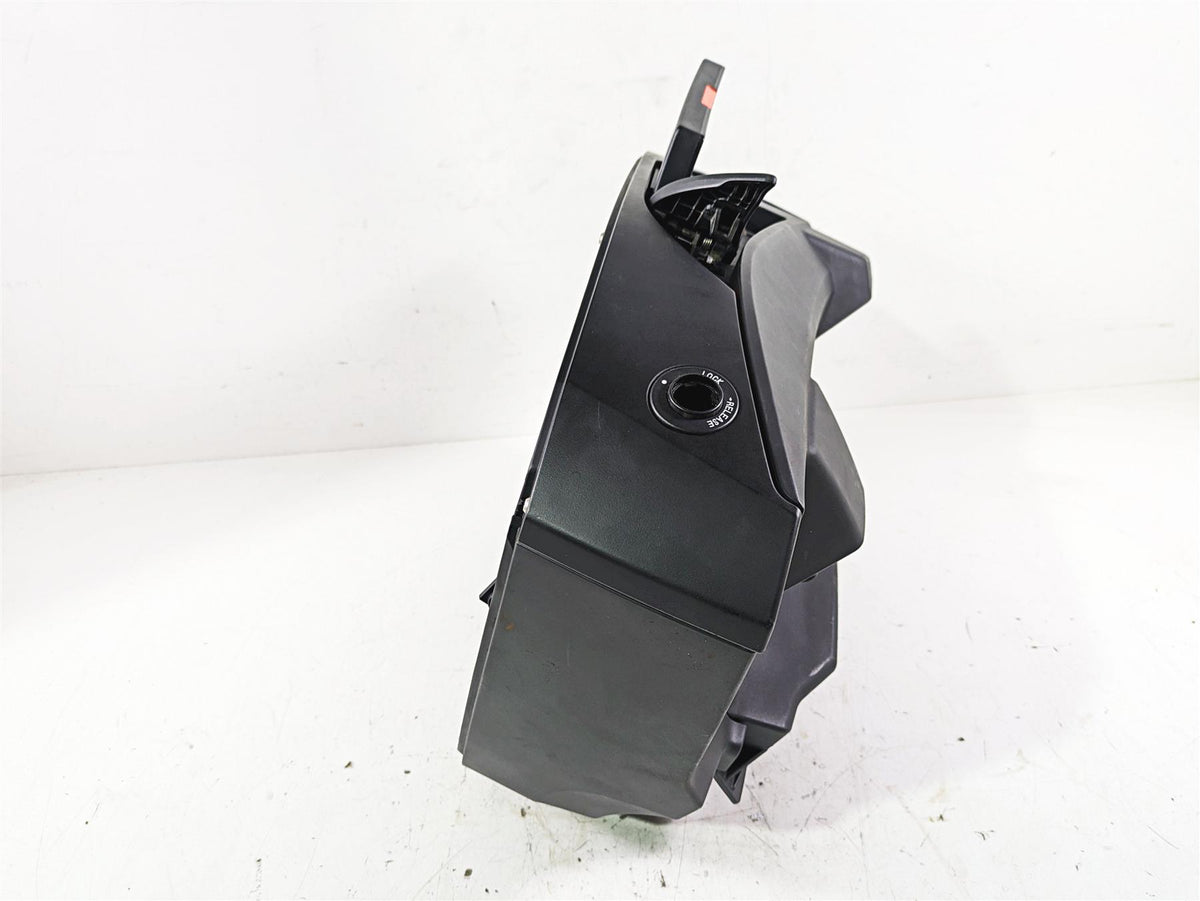 2022 BMW R1250 RT K052 Right Saddlebag Saddle Bag Case 46547728664 {{ shop.shopifyCountryName }} - Mototech271