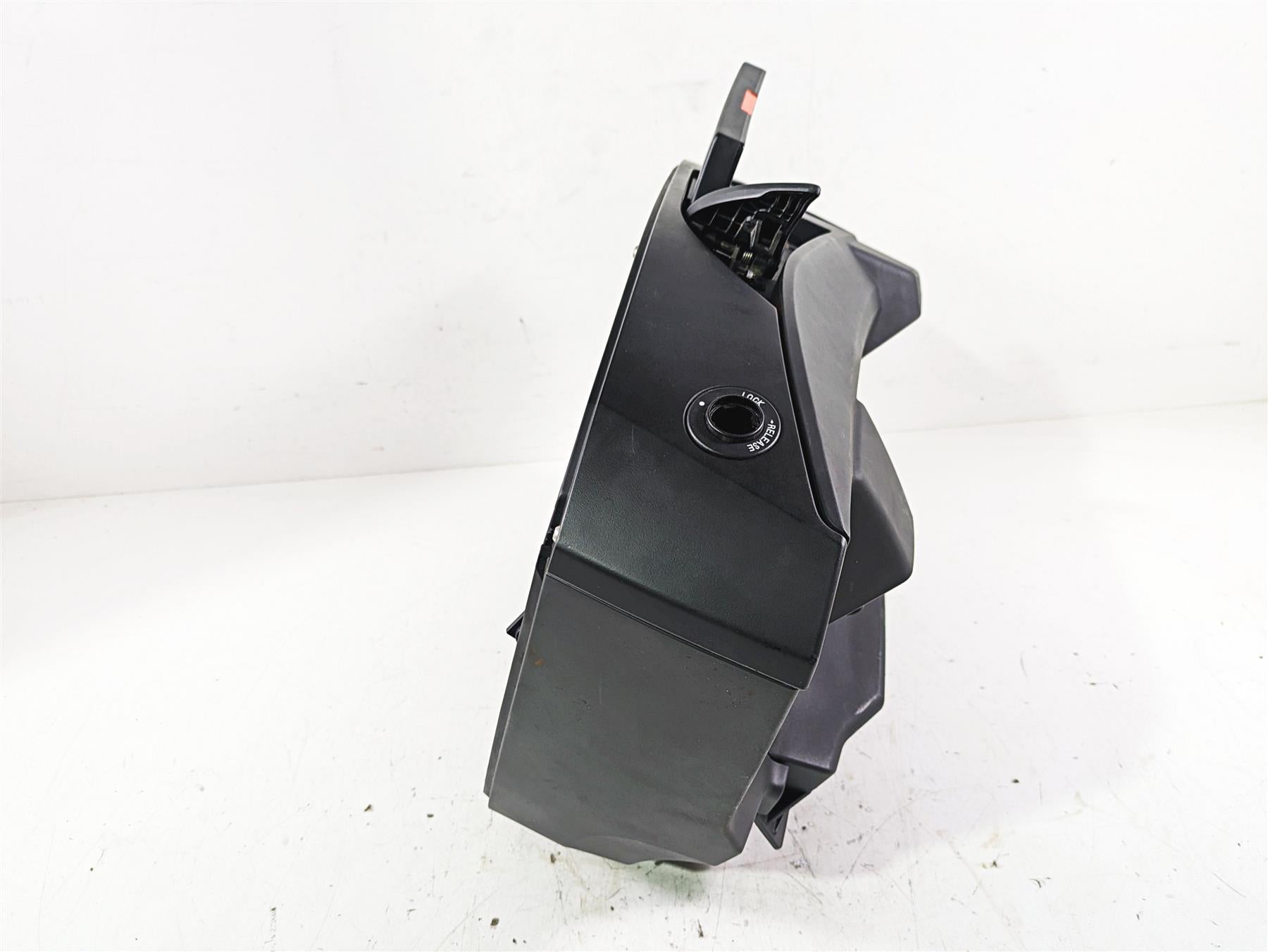2022 BMW R1250 RT K052 Right Saddlebag Saddle Bag Case 46547728664 {{ shop.shopifyCountryName }} - Mototech271