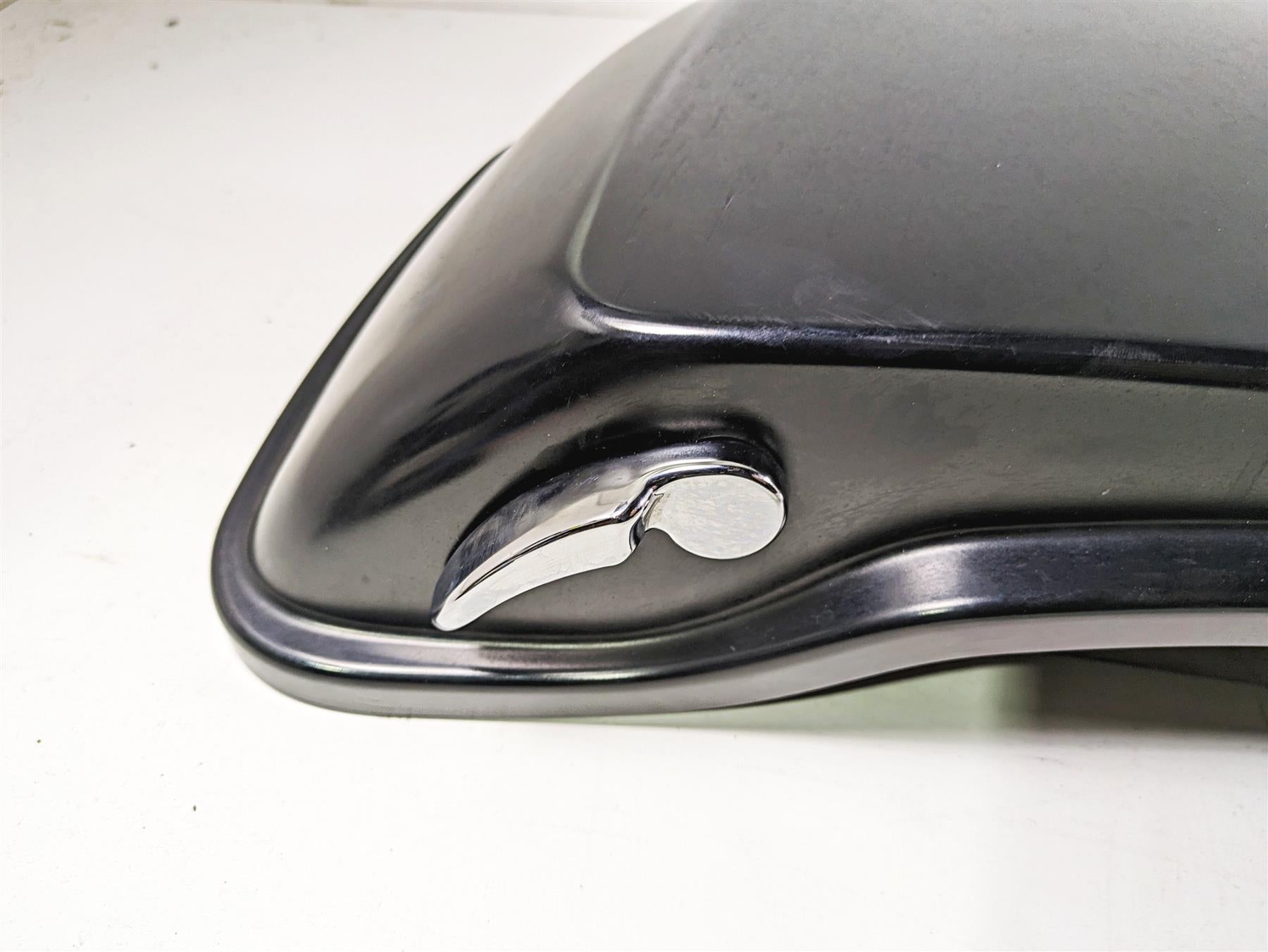 2017 Harley Touring FLTRXS Road Glide Left Right Saddlebag Lid Set Key 90200411 {{ shop.shopifyCountryName }} - Mototech271