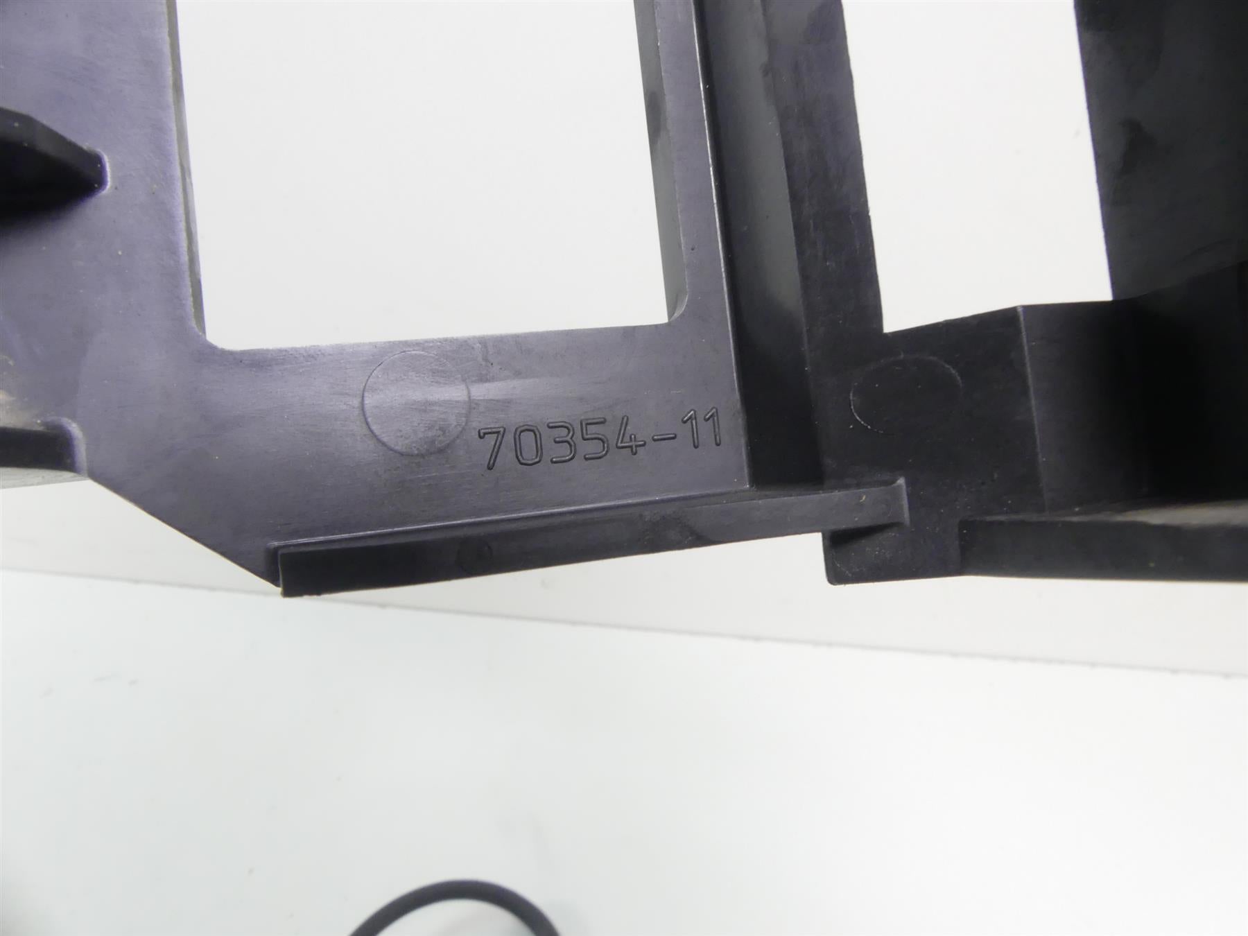 2015 Harley FLS Softail Slim Electric Holder Plastic Set 70354-11 {{ shop.shopifyCountryName }} - Mototech271