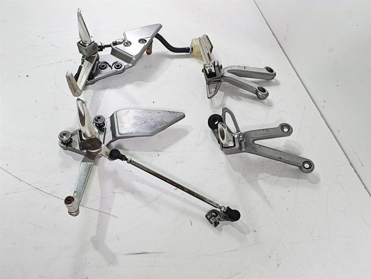 2003 Suzuki GSF1200 Bandit Foot Peg Rest + Shifter & Brake Lever Set 43511-26E02 {{ shop.shopifyCountryName }} - Mototech271